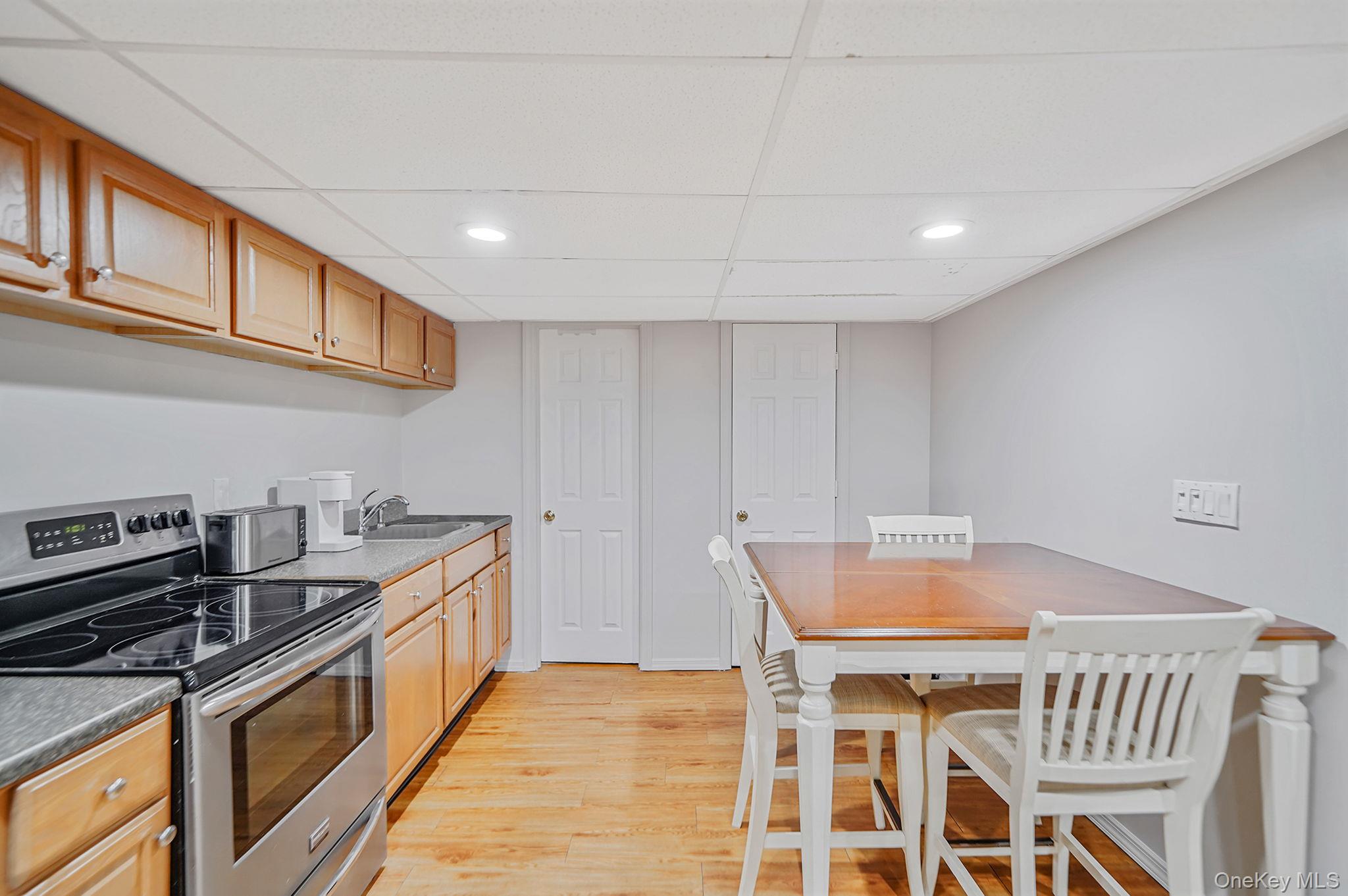 19 Madison Avenue, Deer Park, NY 11729