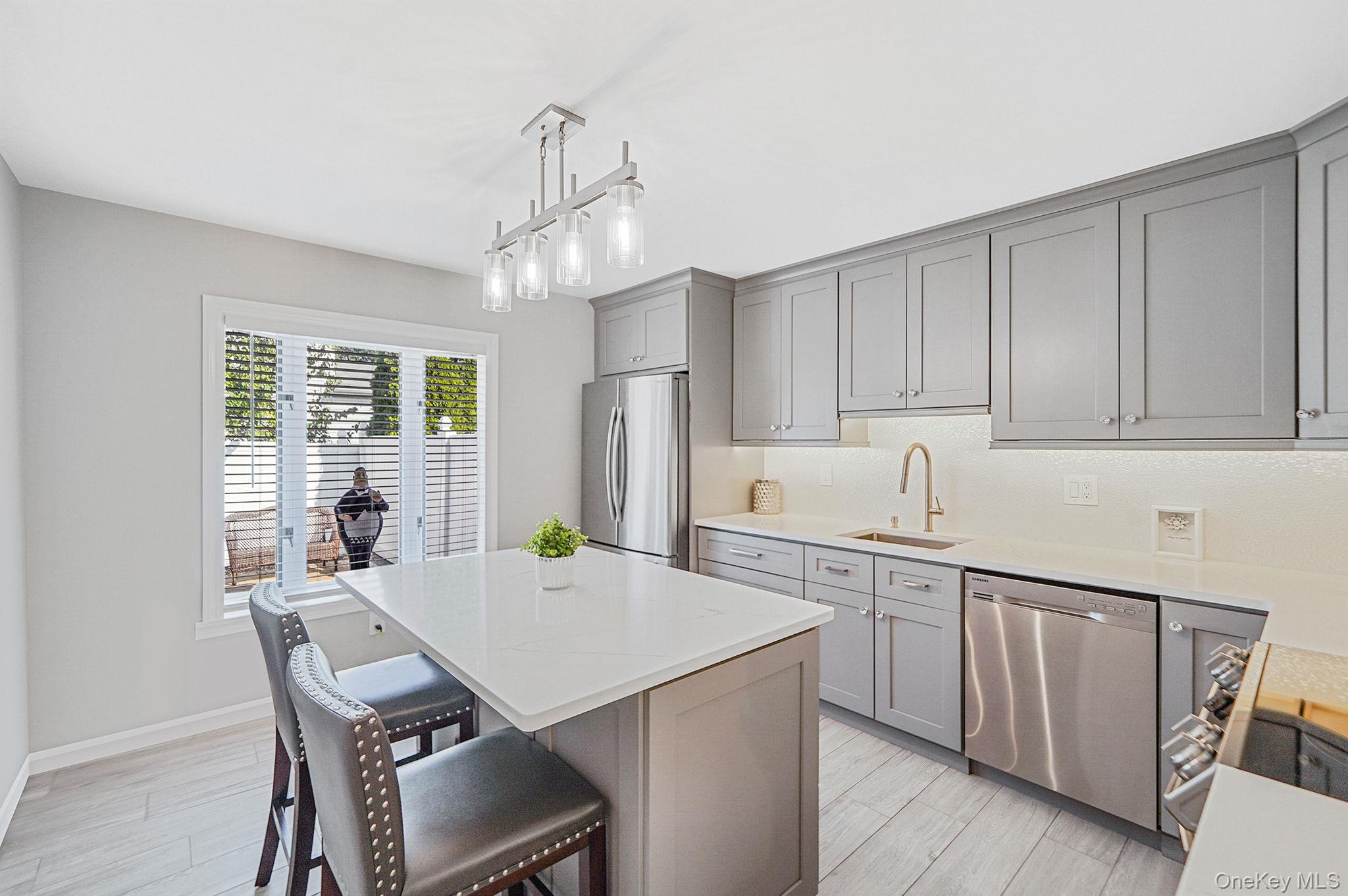 19 Madison Avenue, Deer Park, NY 11729