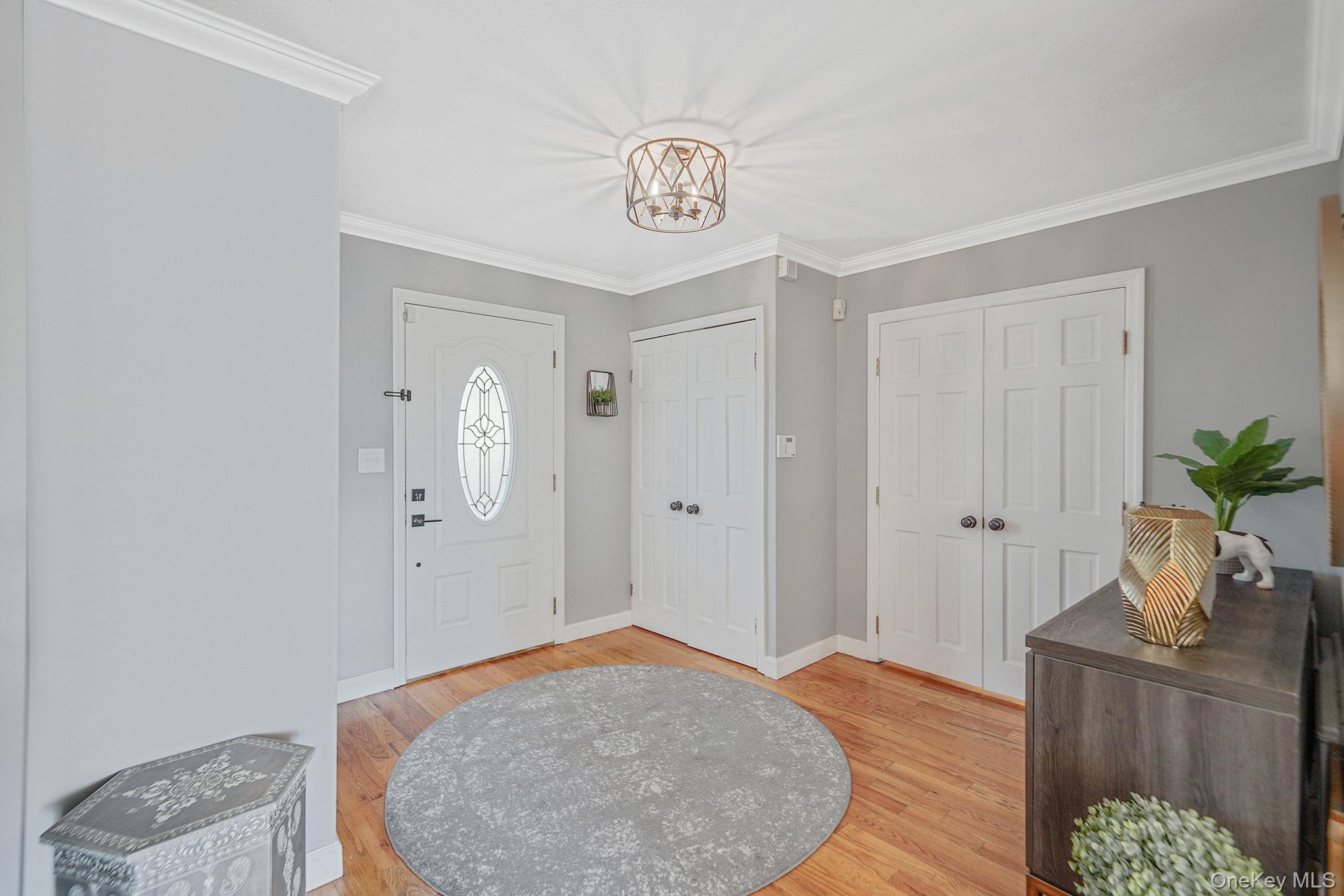 19 Madison Avenue, Deer Park, NY 11729