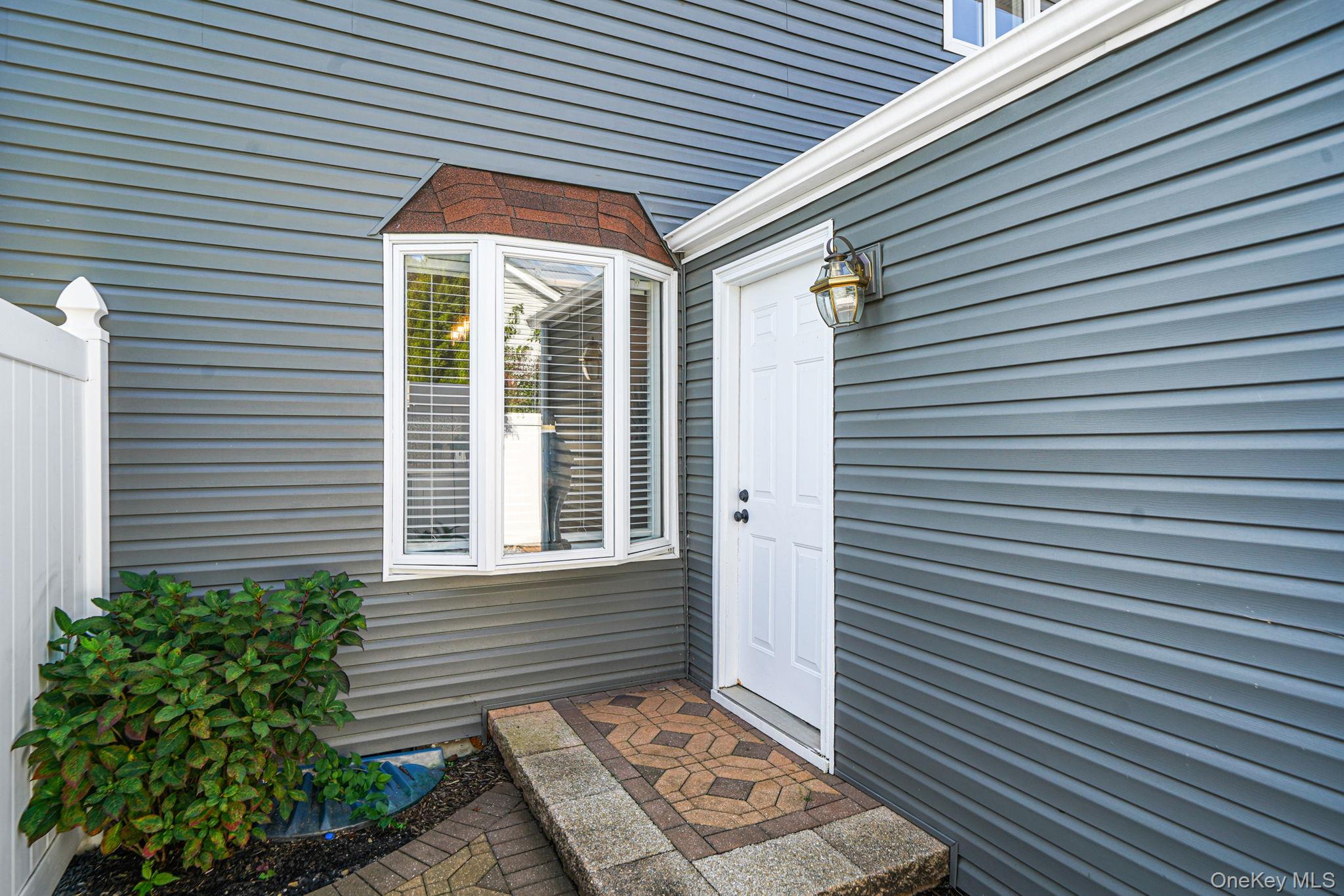 19 Madison Avenue, Deer Park, NY 11729