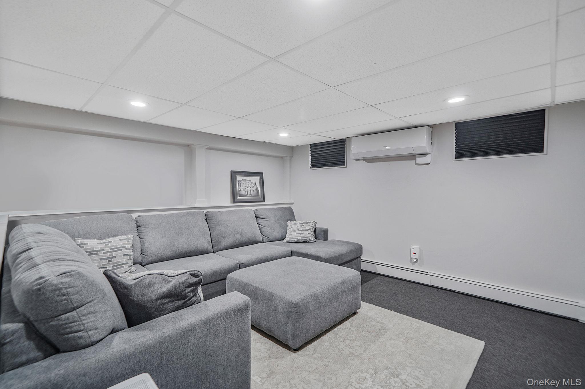 19 Madison Avenue, Deer Park, NY 11729