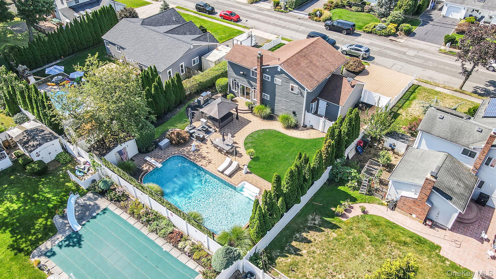 19 Madison Avenue, Deer Park, NY 11729