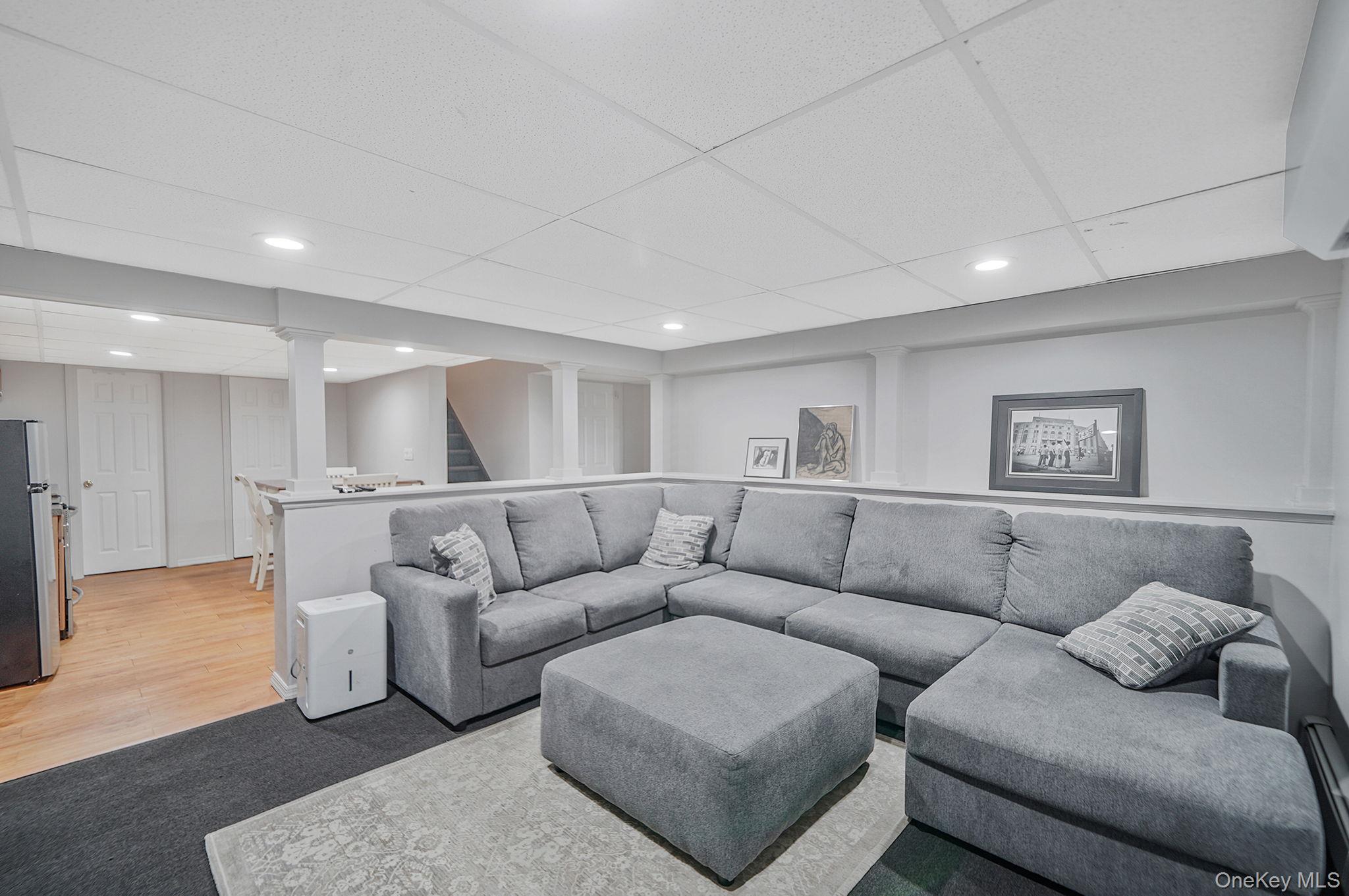 19 Madison Avenue, Deer Park, NY 11729