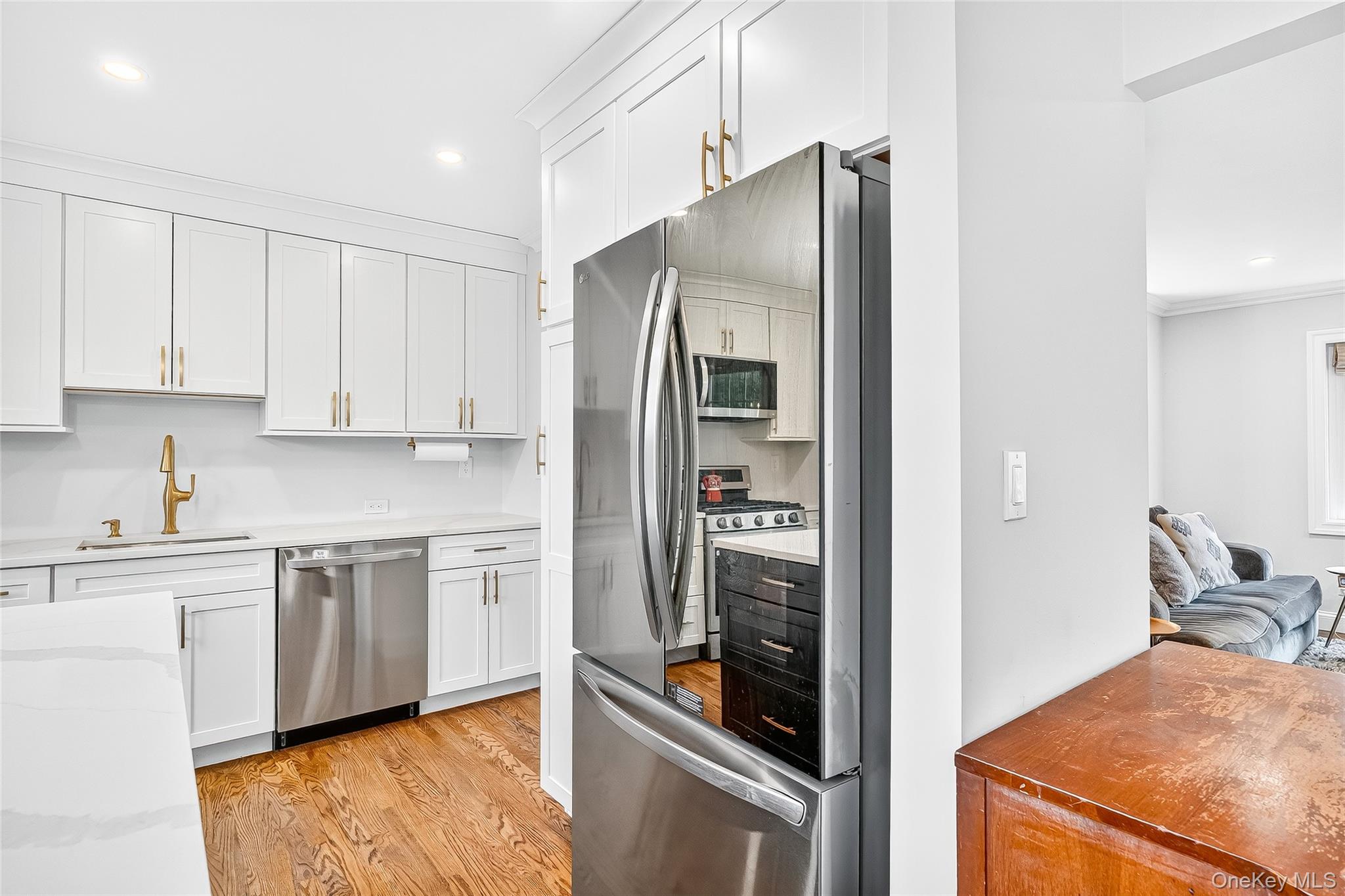 25 Meyer Oval, Pearl River, NY 10965