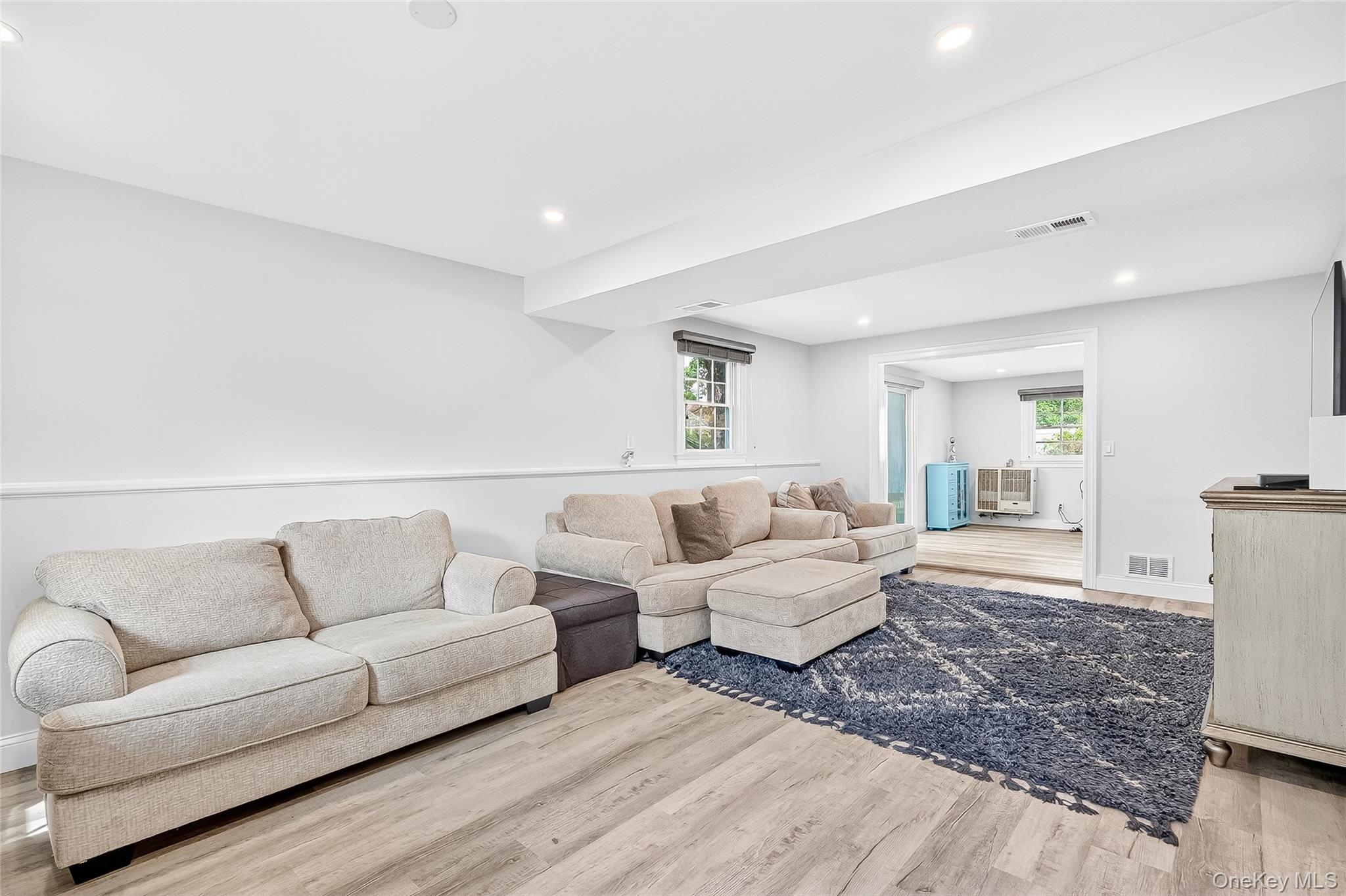 25 Meyer Oval, Pearl River, NY 10965