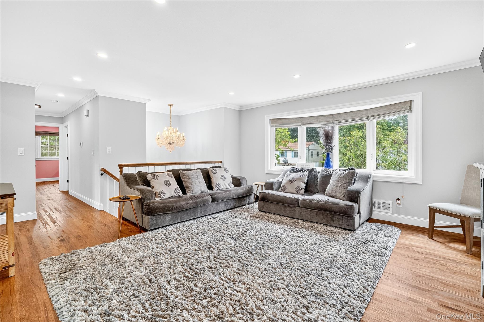 25 Meyer Oval, Pearl River, NY 10965