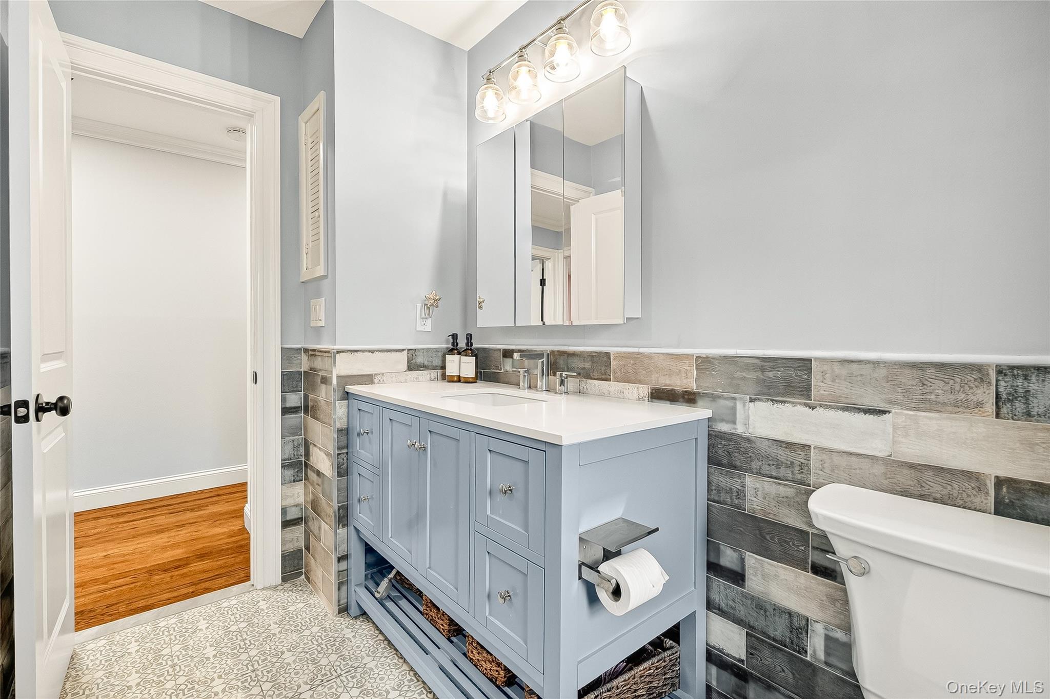 25 Meyer Oval, Pearl River, NY 10965