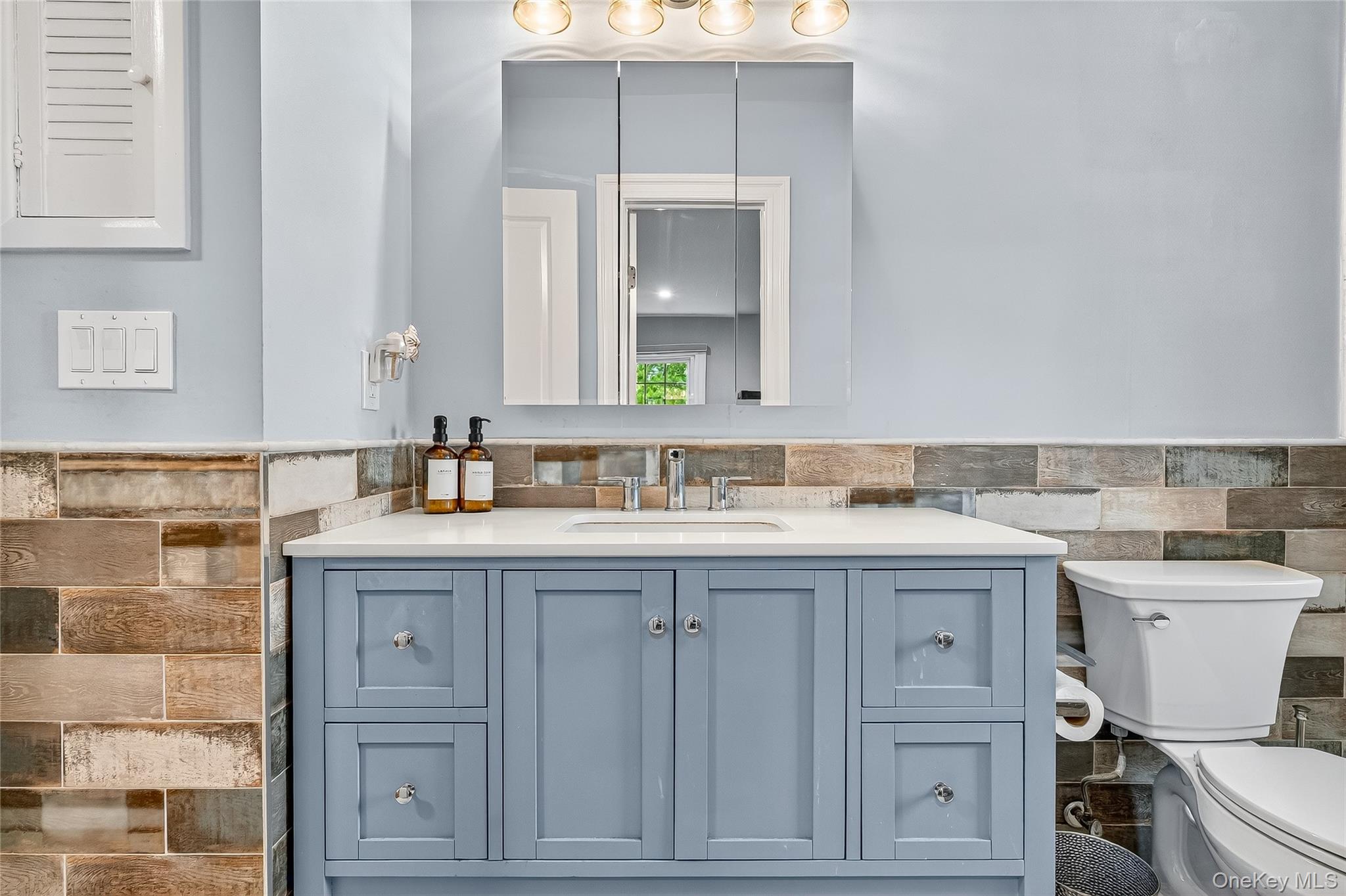 25 Meyer Oval, Pearl River, NY 10965