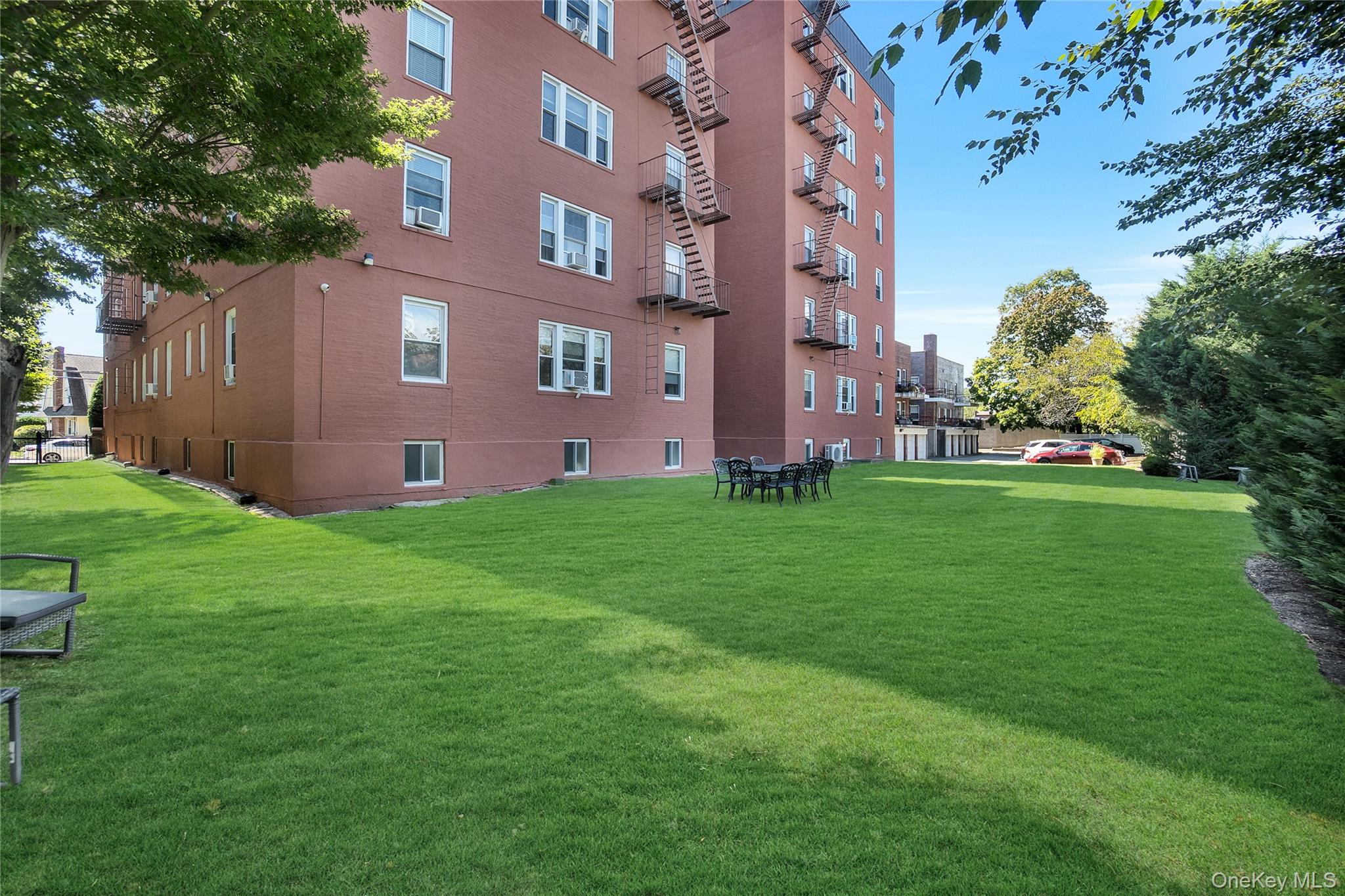 55 Grand Avenue # 3E, Rockville Centre, NY 11570