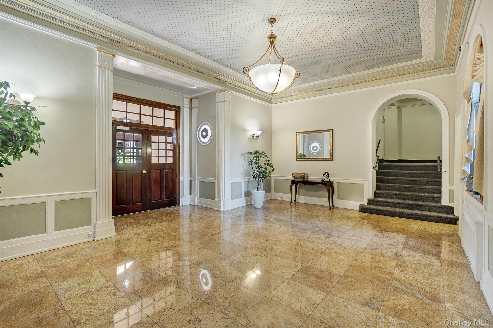 55 Grand Avenue # 3E, Rockville Centre, NY 11570