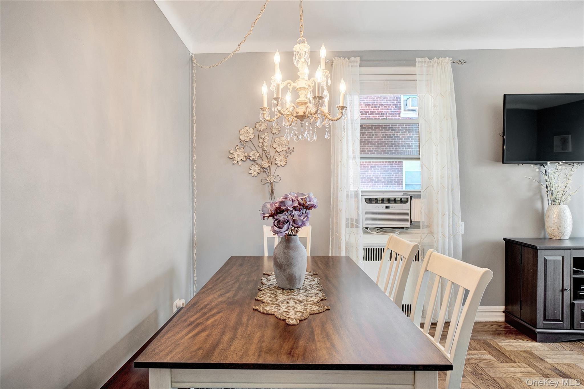 55 Grand Avenue # 3E, Rockville Centre, NY 11570