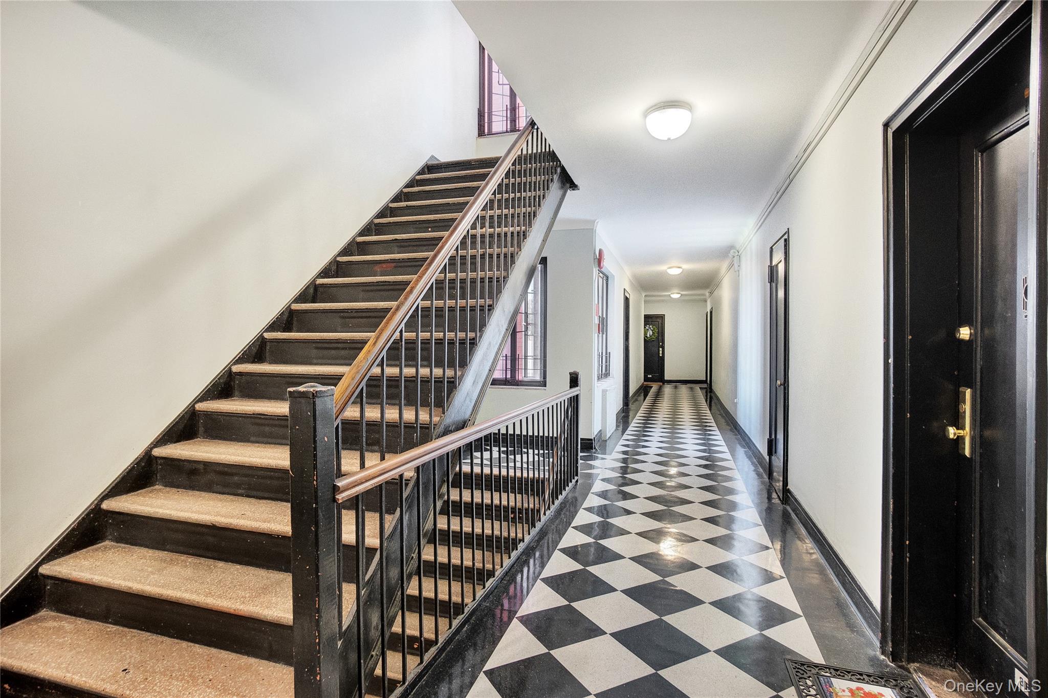 55 Grand Avenue # 3E, Rockville Centre, NY 11570