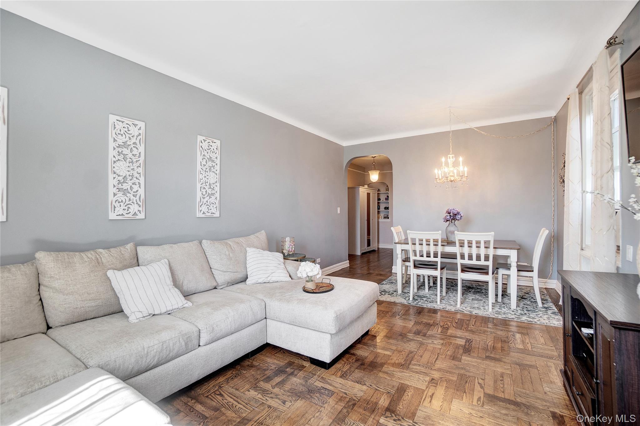 55 Grand Avenue # 3E, Rockville Centre, NY 11570