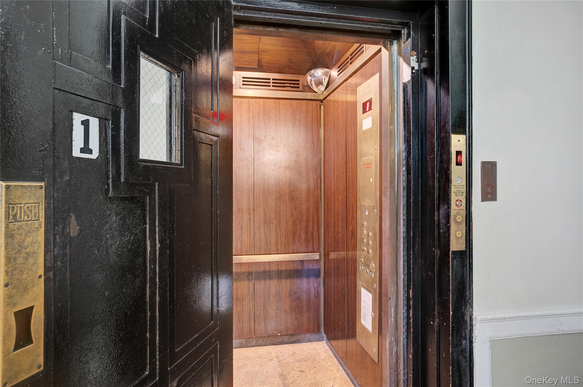 55 Grand Avenue # 3E, Rockville Centre, NY 11570