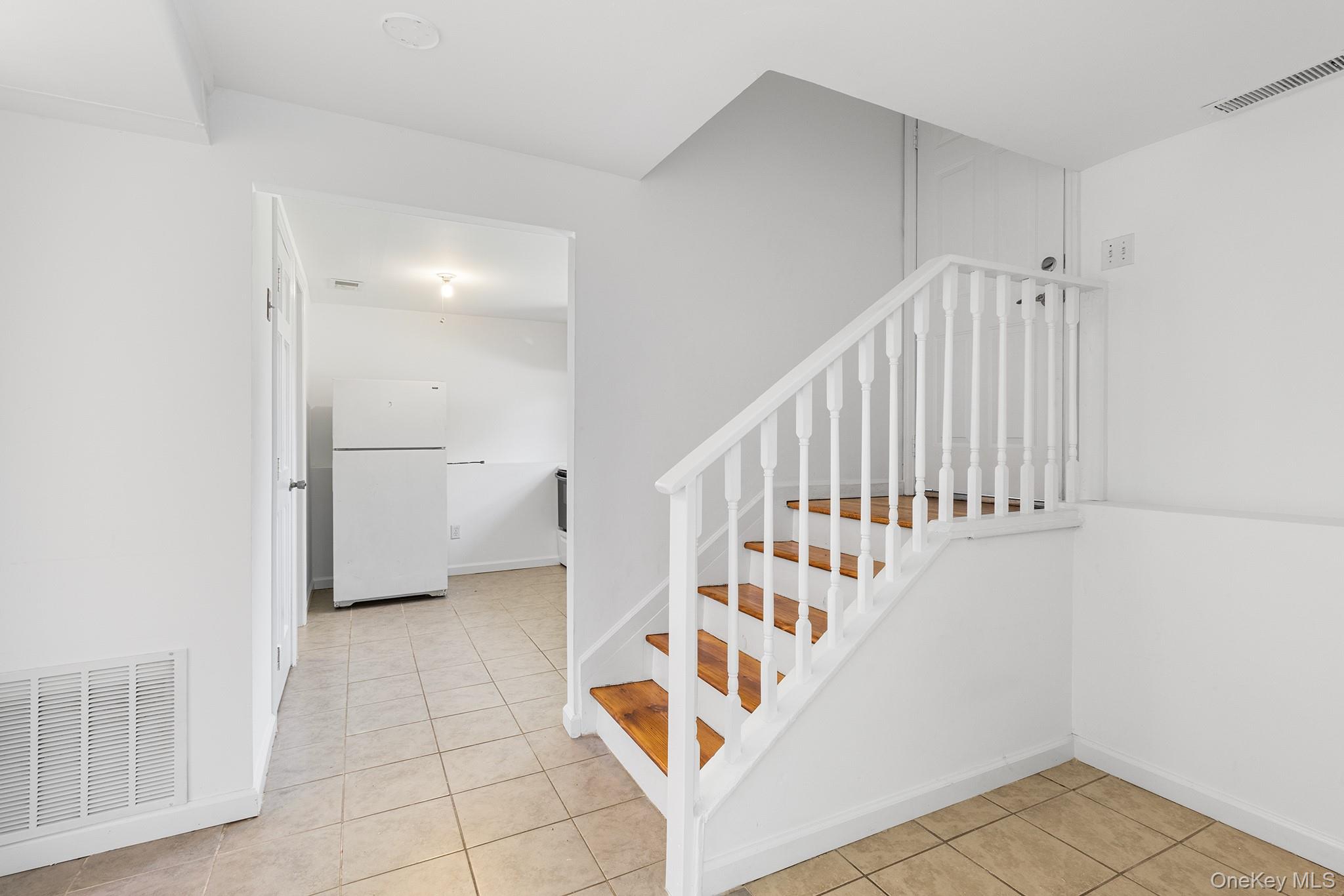 2905 Beechnut Avenue, Medford, NY 11763