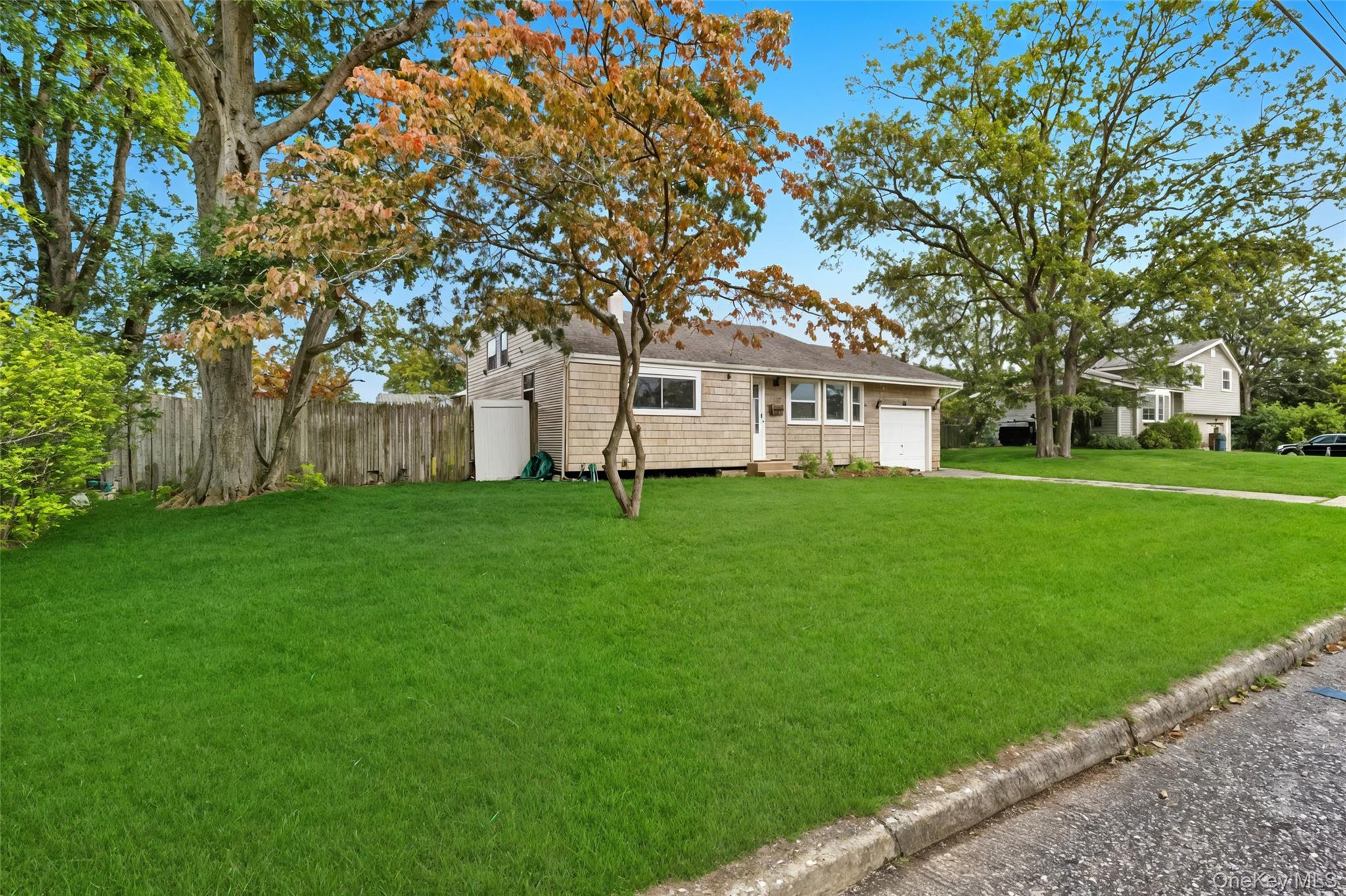 2905 Beechnut Avenue, Medford, NY 11763