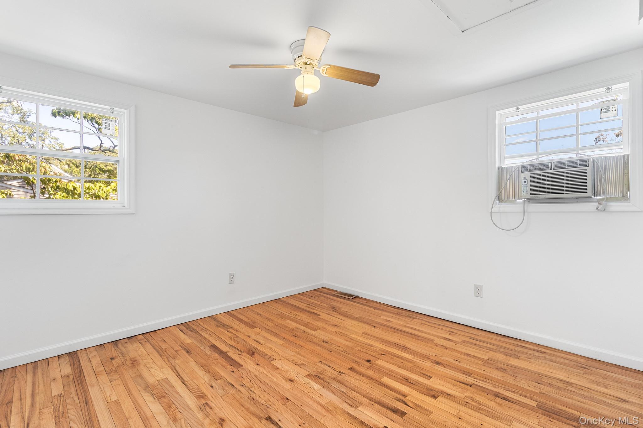 2905 Beechnut Avenue, Medford, NY 11763