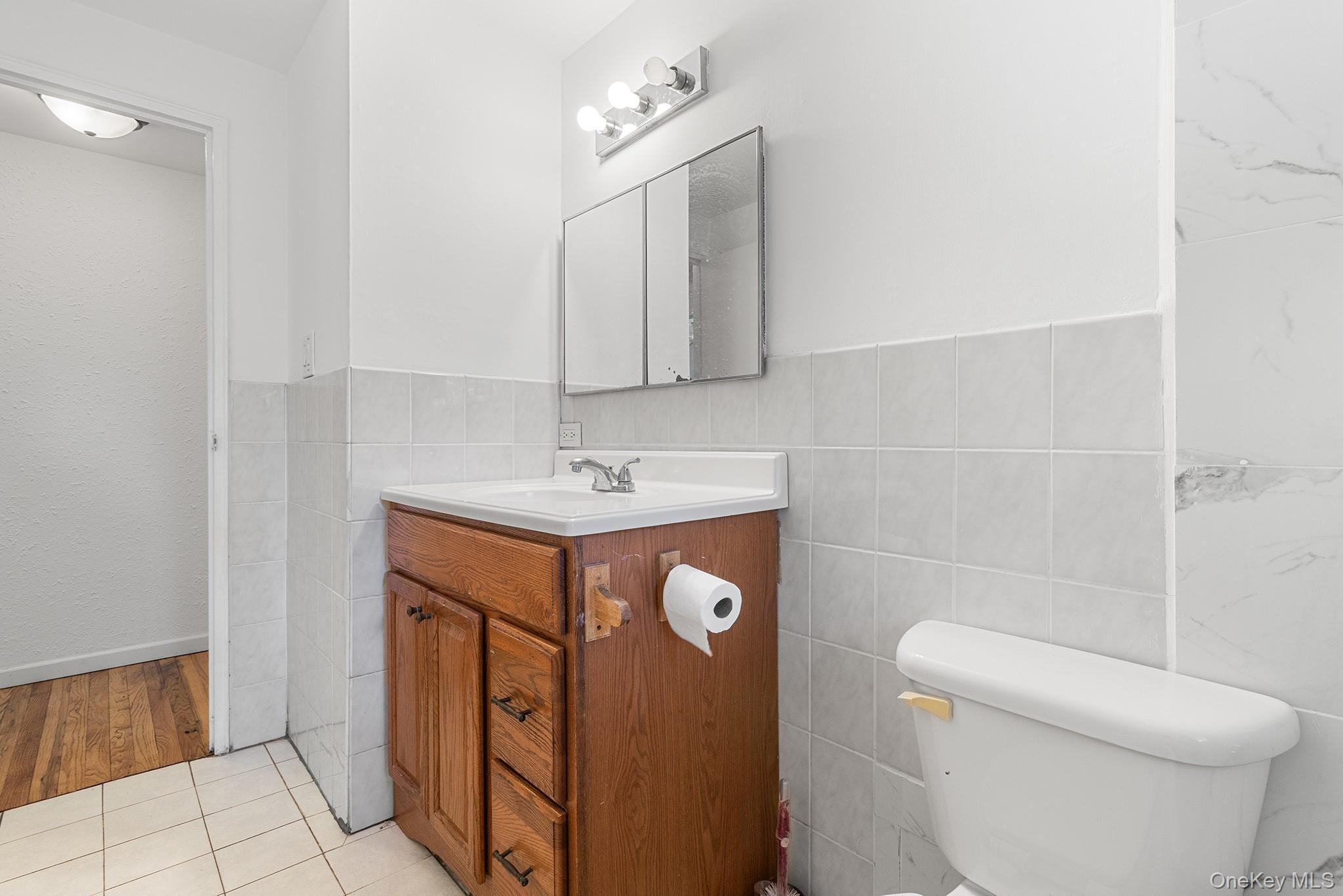 2905 Beechnut Avenue, Medford, NY 11763