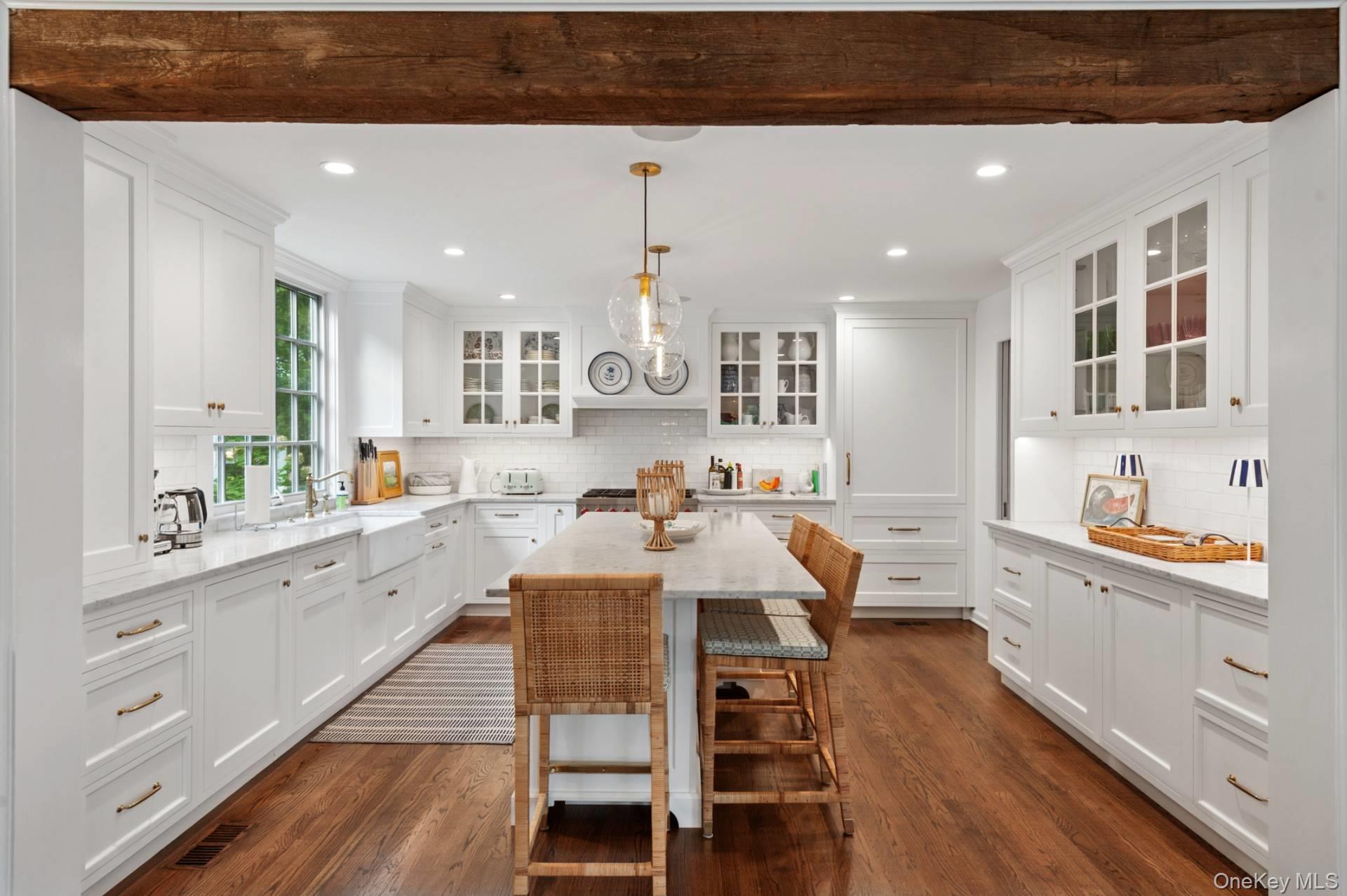 48 Captains Neck Lane, Southampton, NY 11968