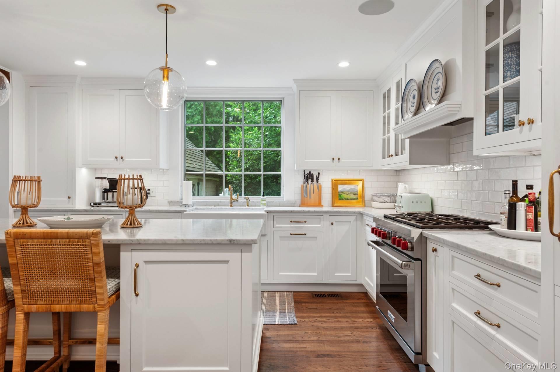 48 Captains Neck Lane, Southampton, NY 11968