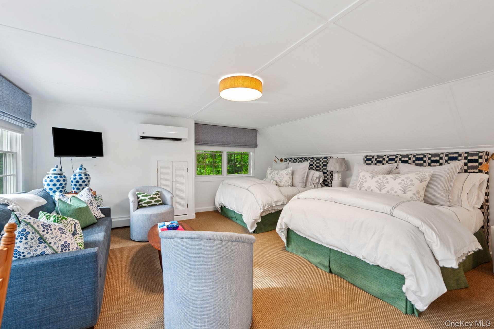 48 Captains Neck Lane, Southampton, NY 11968