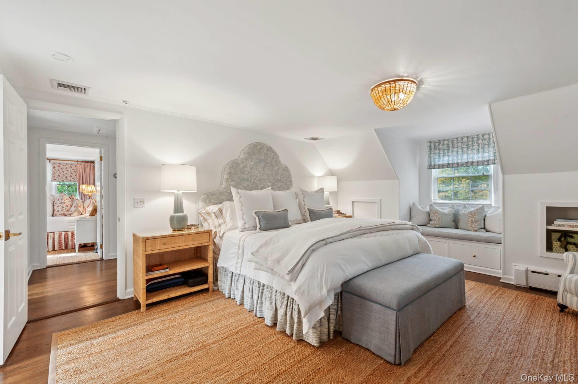 48 Captains Neck Lane, Southampton, NY 11968