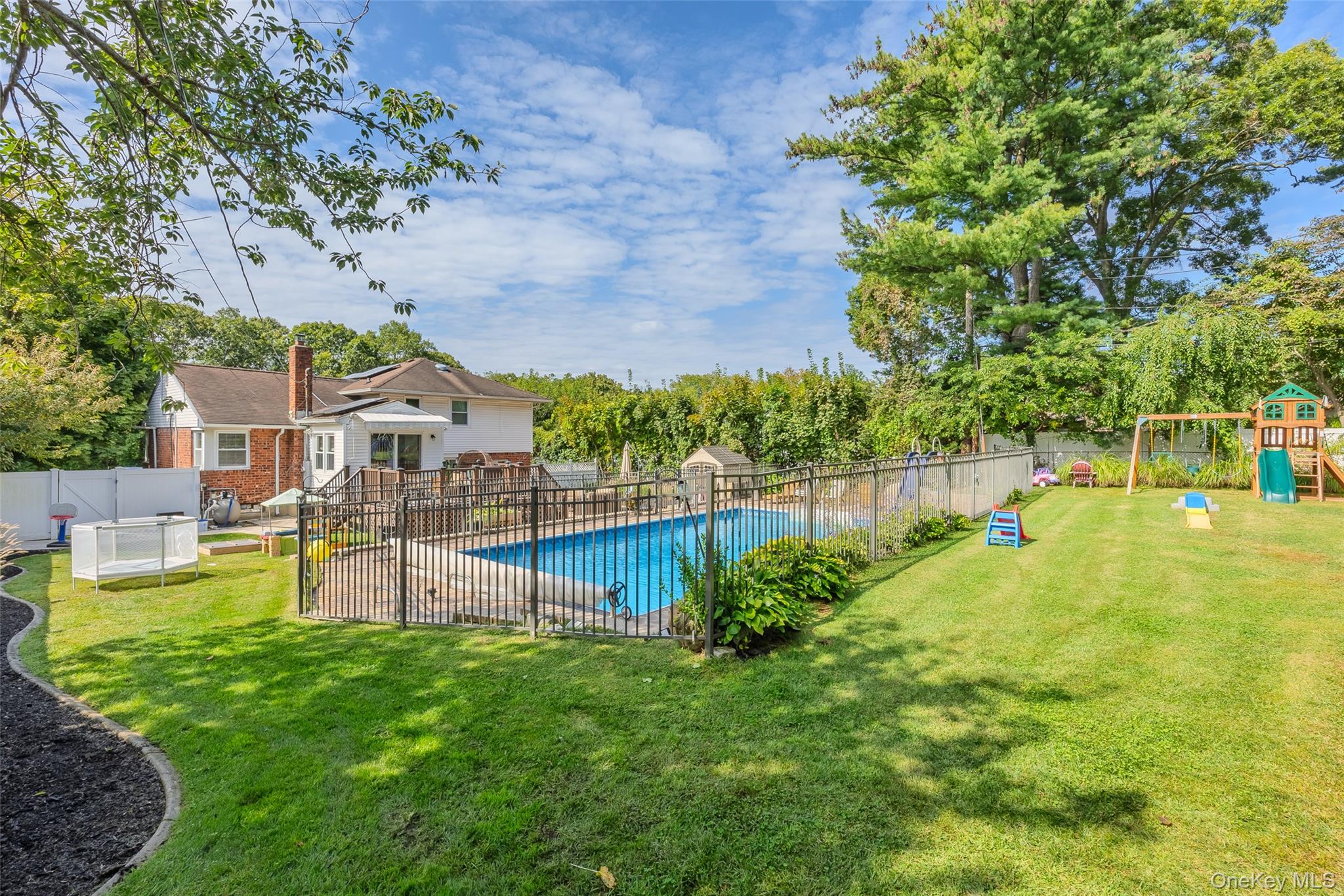 29 Ashland Drive, Kings Park, NY 11754