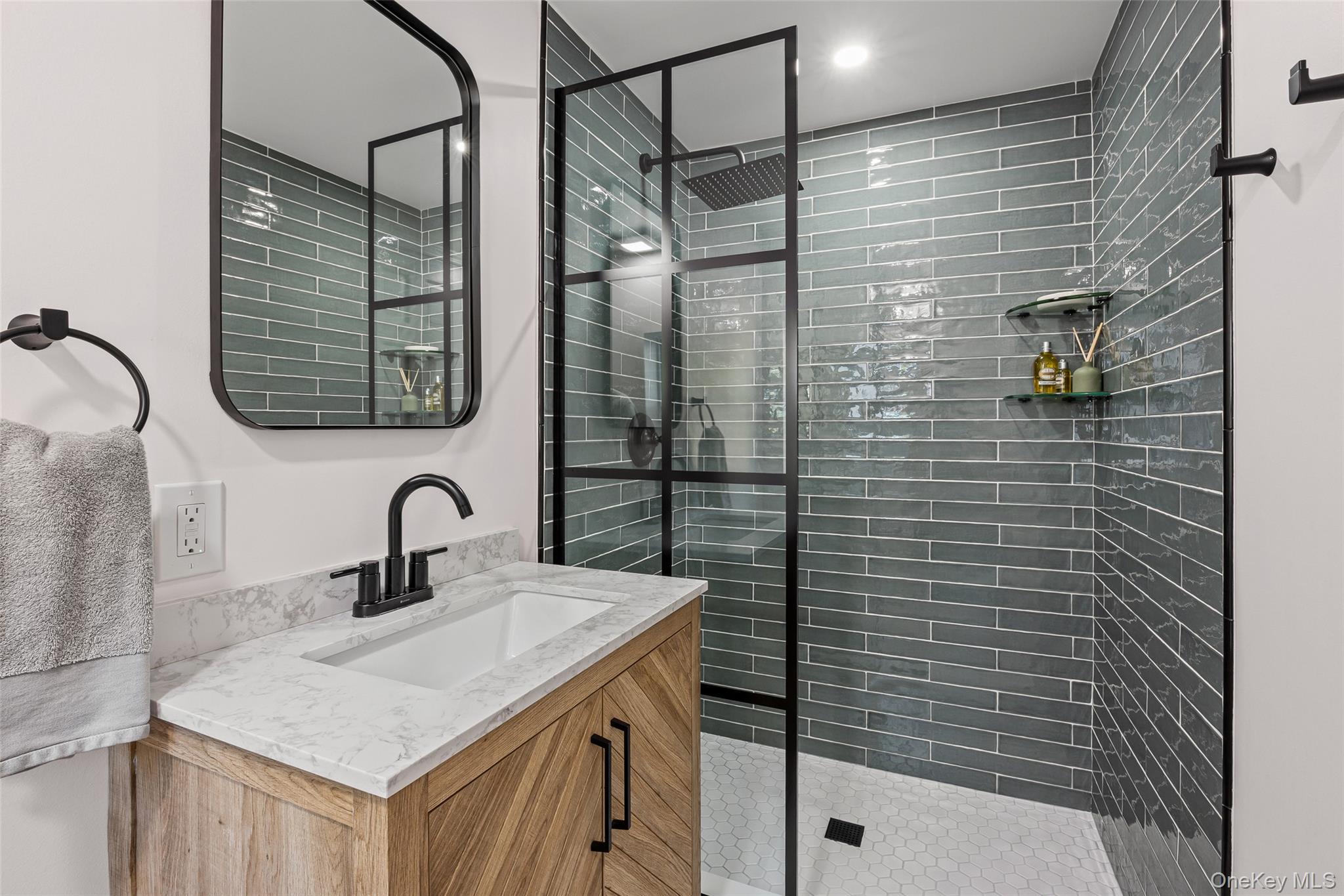 29 Ashland Drive, Kings Park, NY 11754