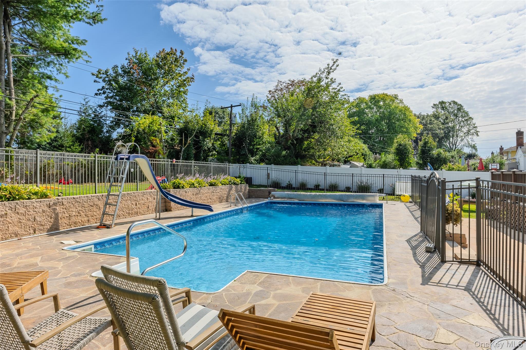 29 Ashland Drive, Kings Park, NY 11754