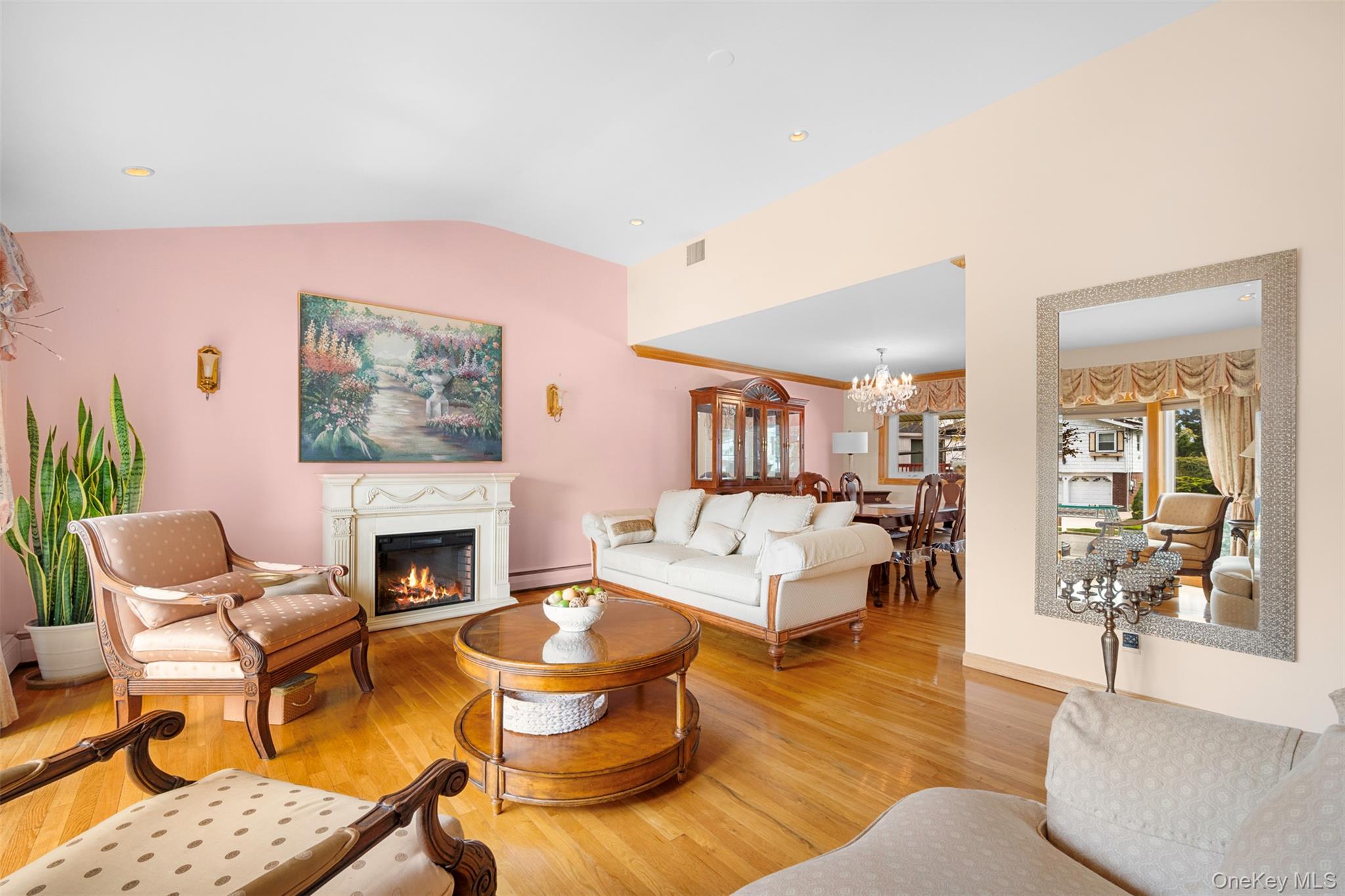 7 Maxwell Drive, Westbury, NY 11590