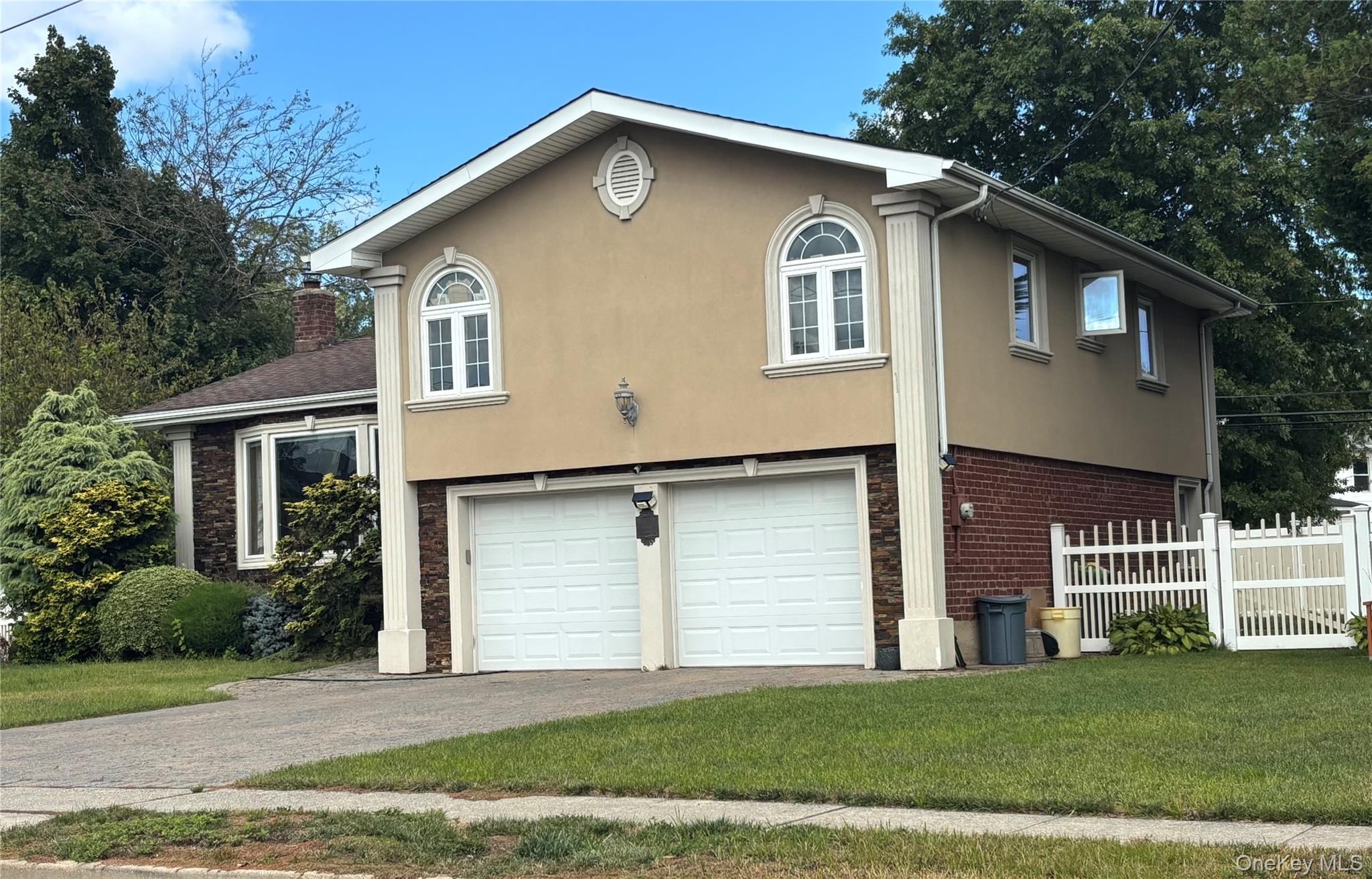 7 Maxwell Drive, Westbury, NY 11590