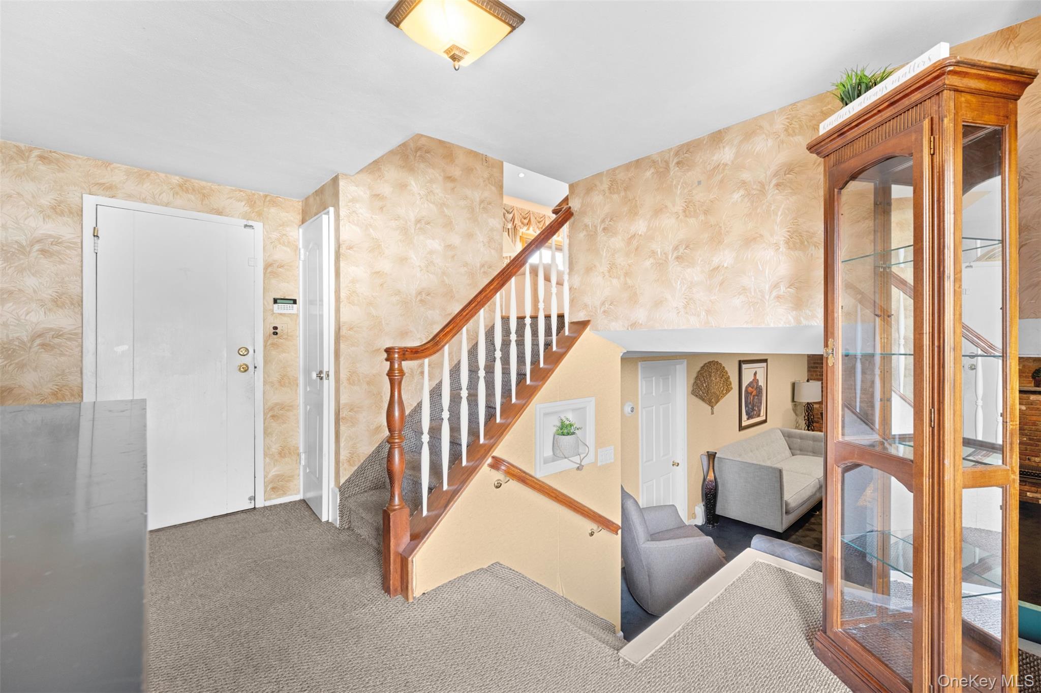 7 Maxwell Drive, Westbury, NY 11590