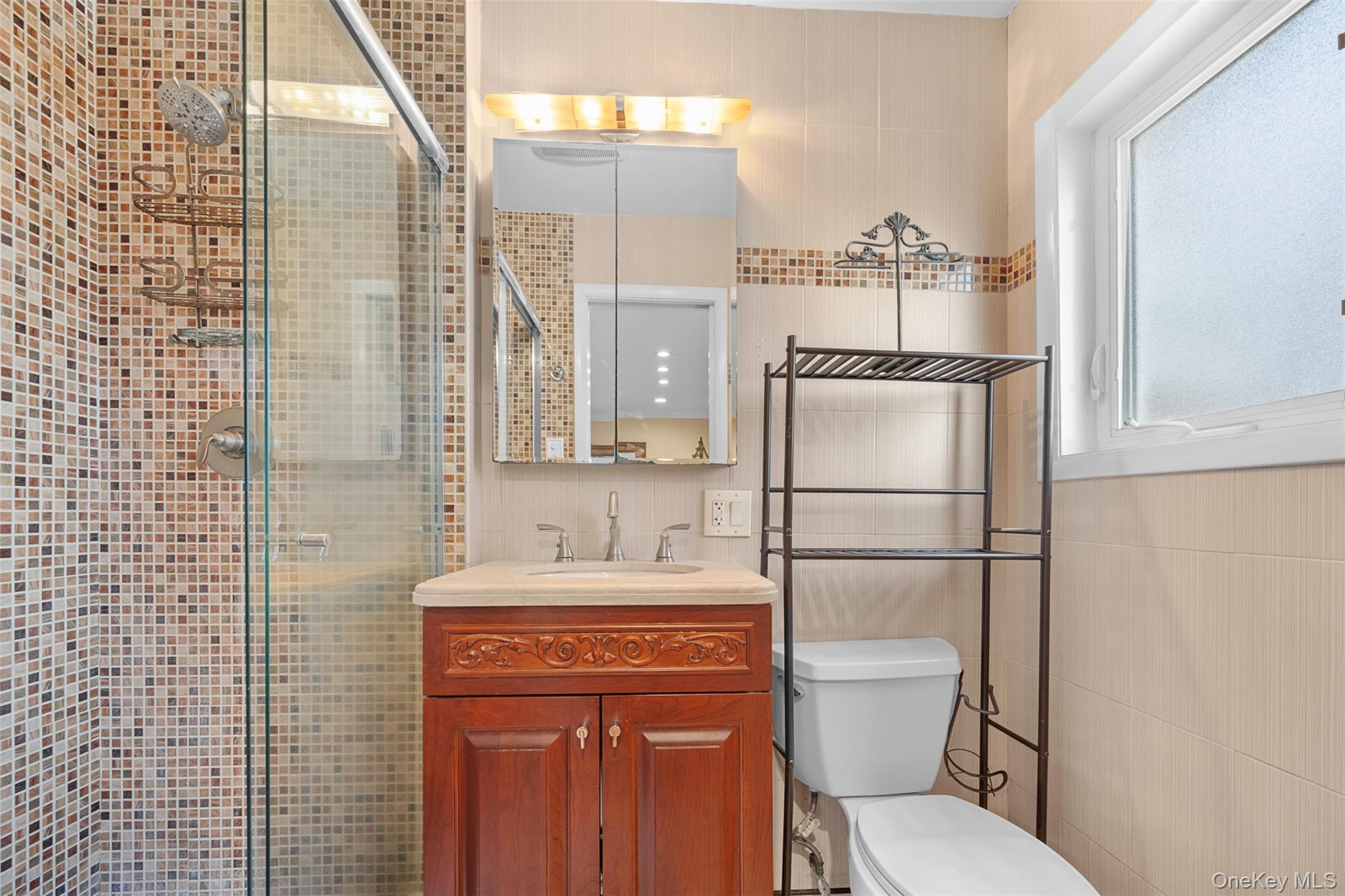 7 Maxwell Drive, Westbury, NY 11590