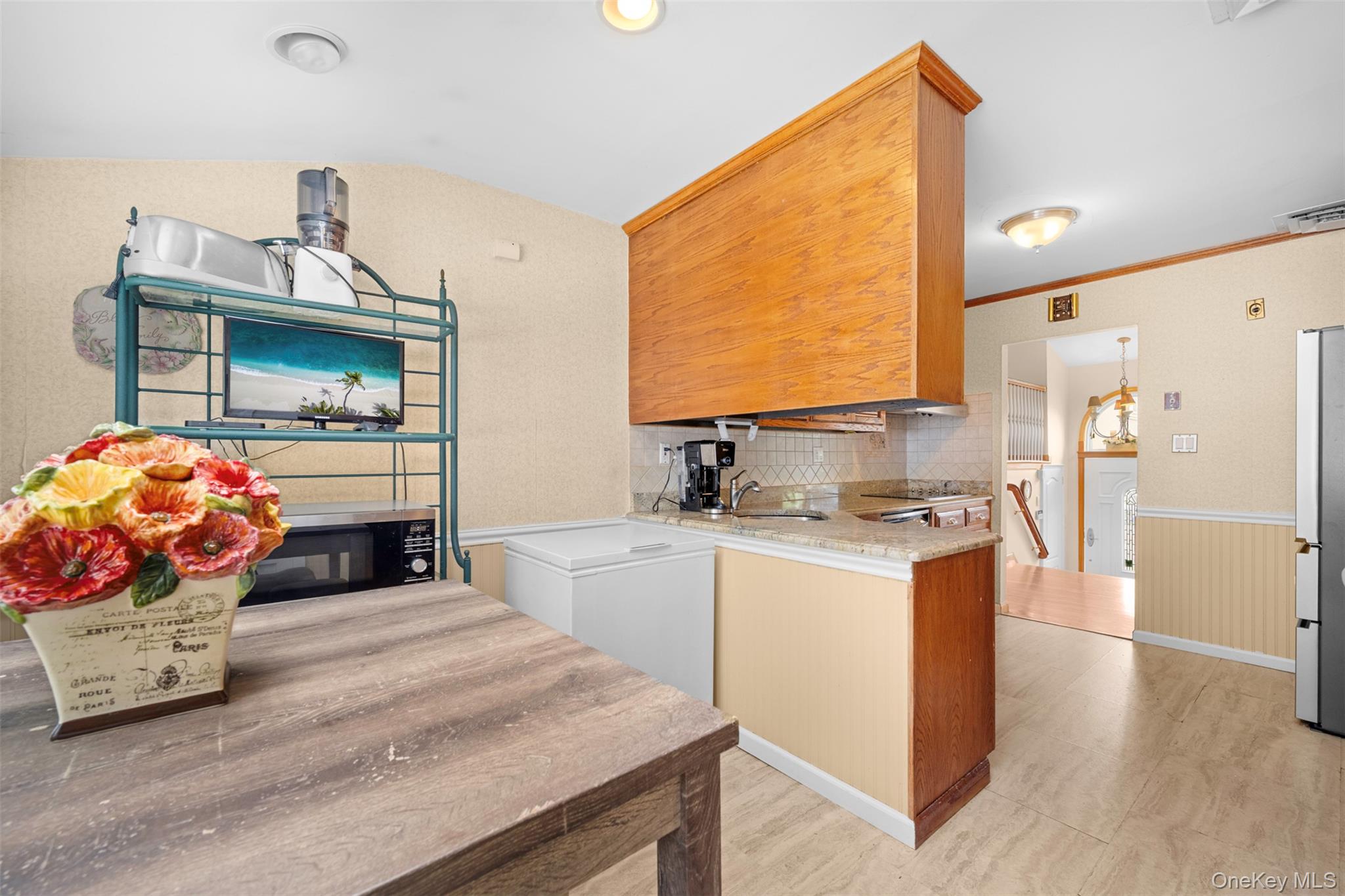 7 Maxwell Drive, Westbury, NY 11590