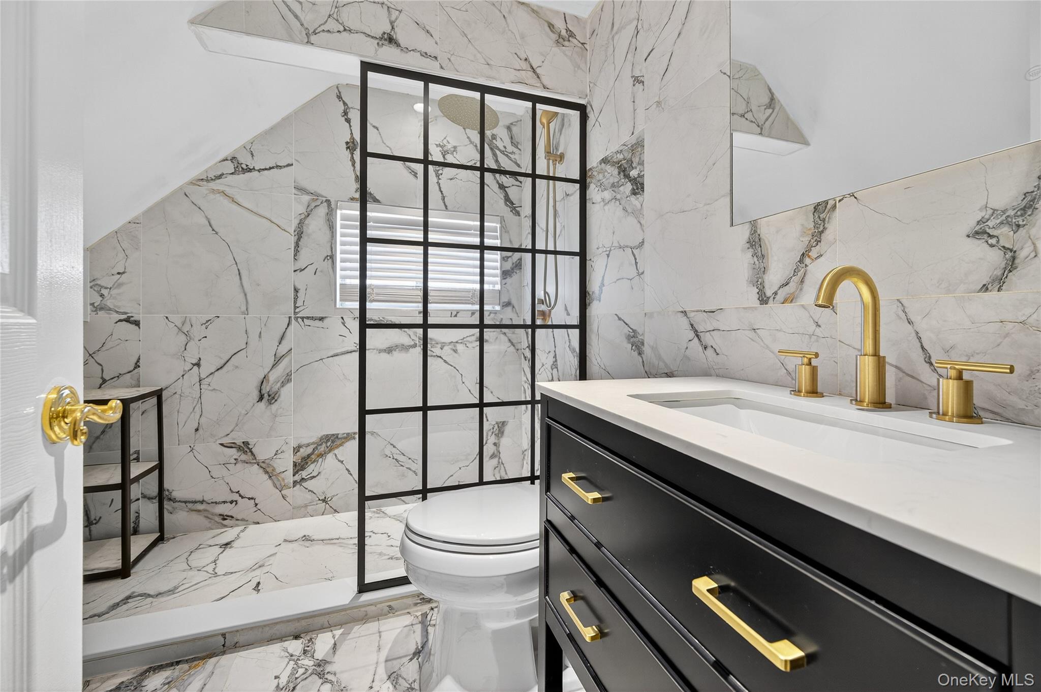 11 Foster Lane, Westbury, NY 11590