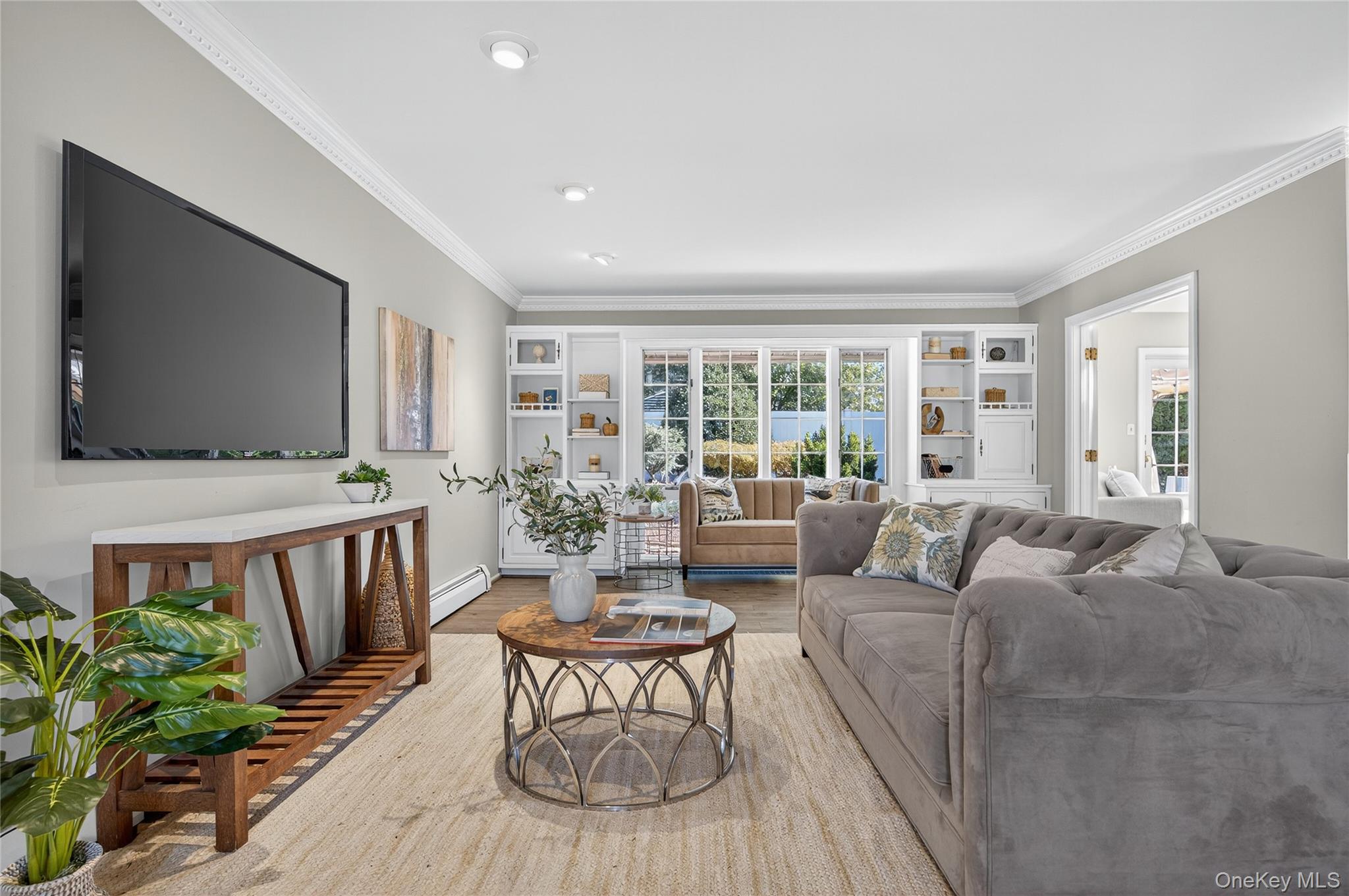 11 Foster Lane, Westbury, NY 11590