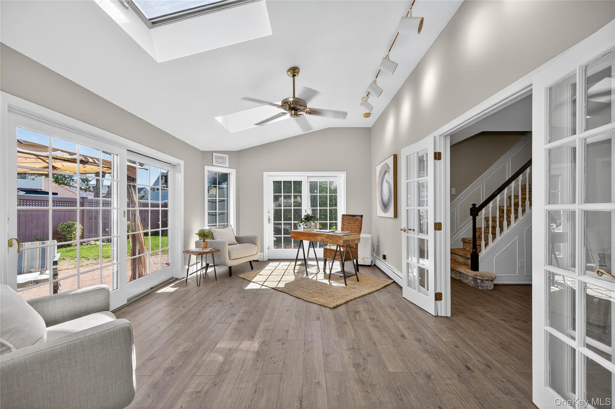 11 Foster Lane, Westbury, NY 11590