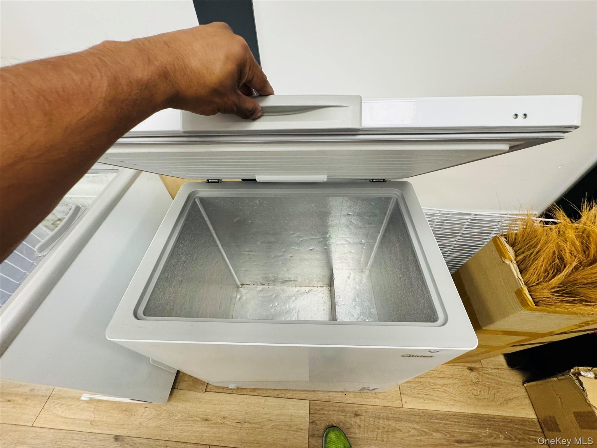 63-31 39th ave Avenue, Woodside, NY 11377