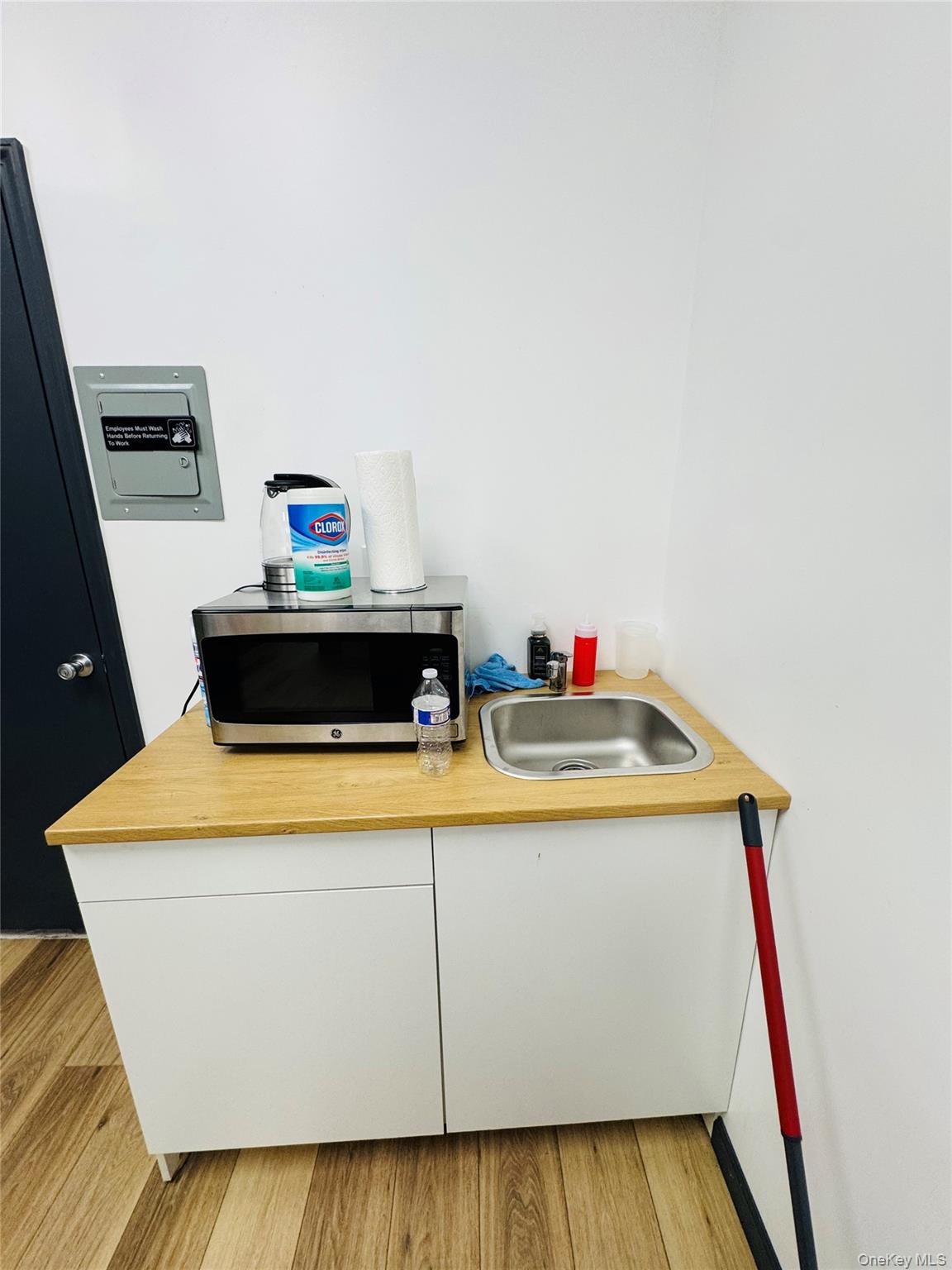 63-31 39th ave Avenue, Woodside, NY 11377