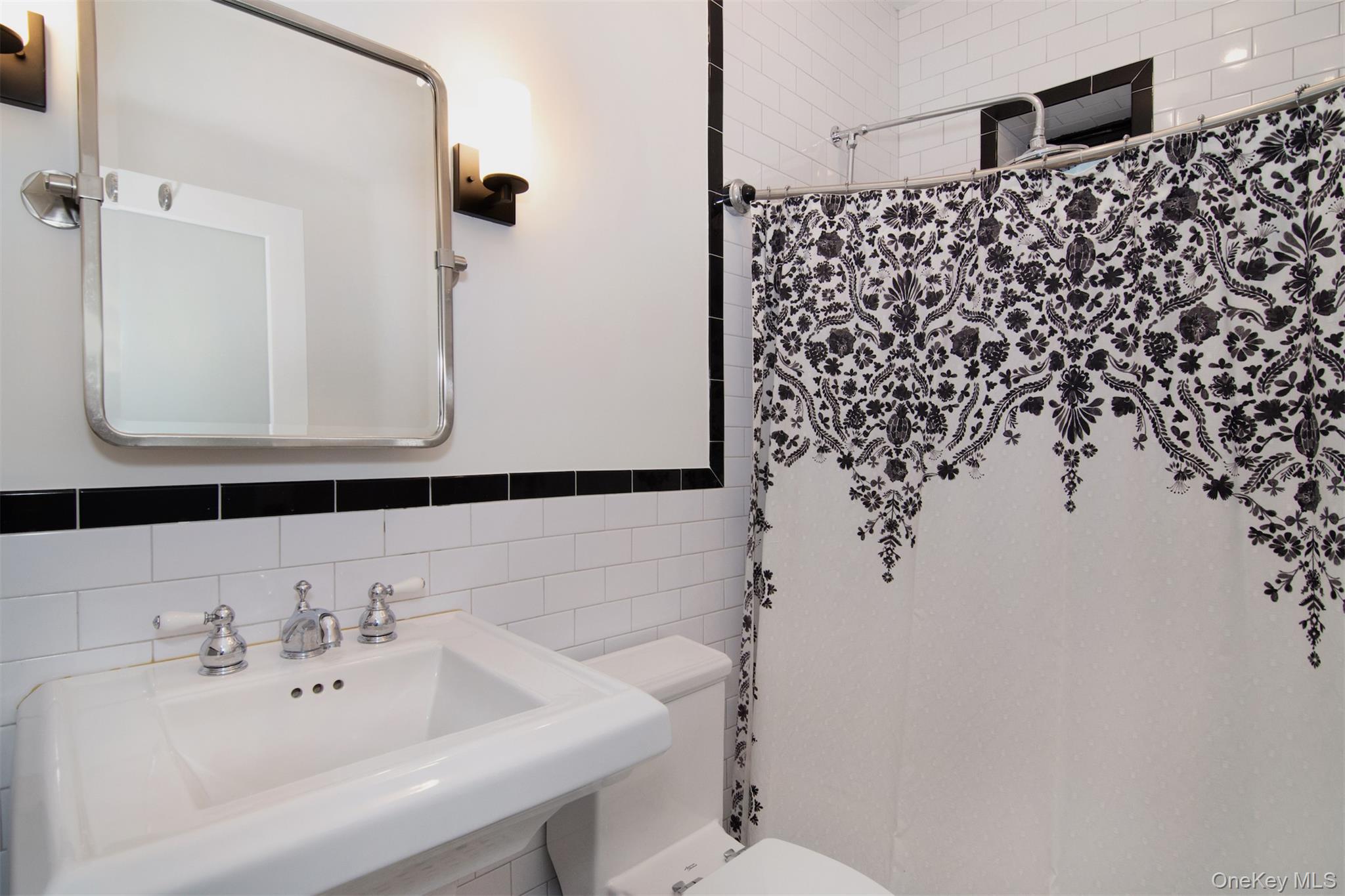 56 W Pondfield Road # 1A, Bronxville, NY 10708