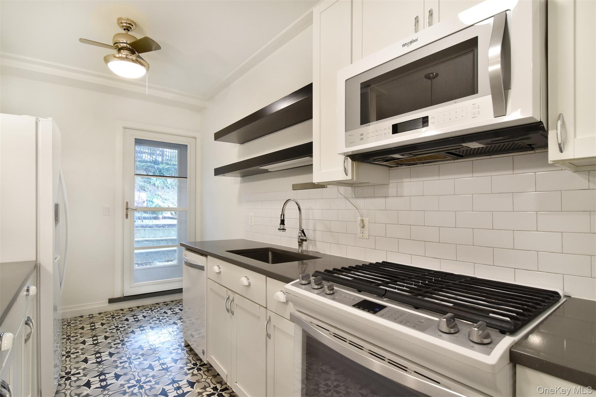 56 W Pondfield Road # 1A, Bronxville, NY 10708