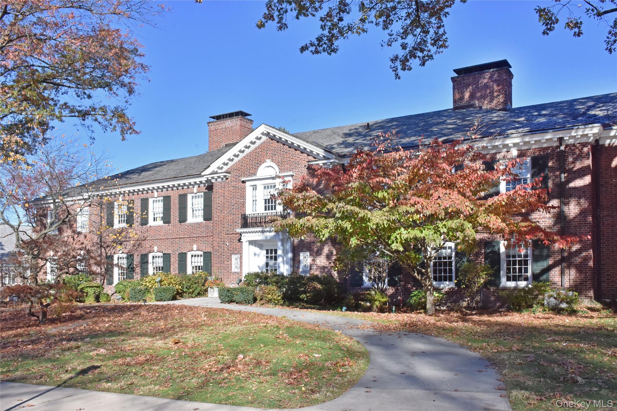 56 W Pondfield Road # 1A, Bronxville, NY 10708