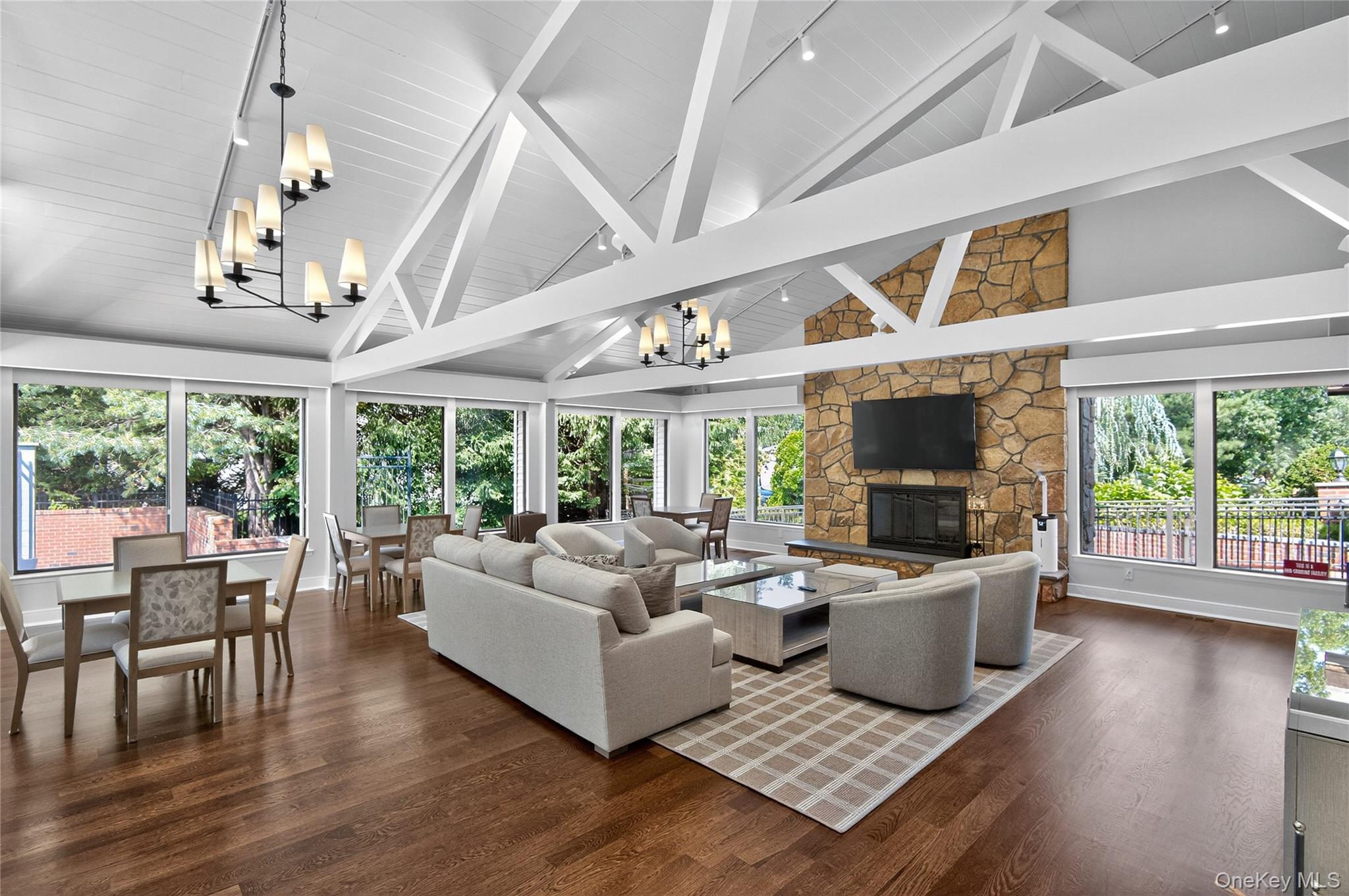 39 Bluebird Hill Court, Manhasset, NY 11030