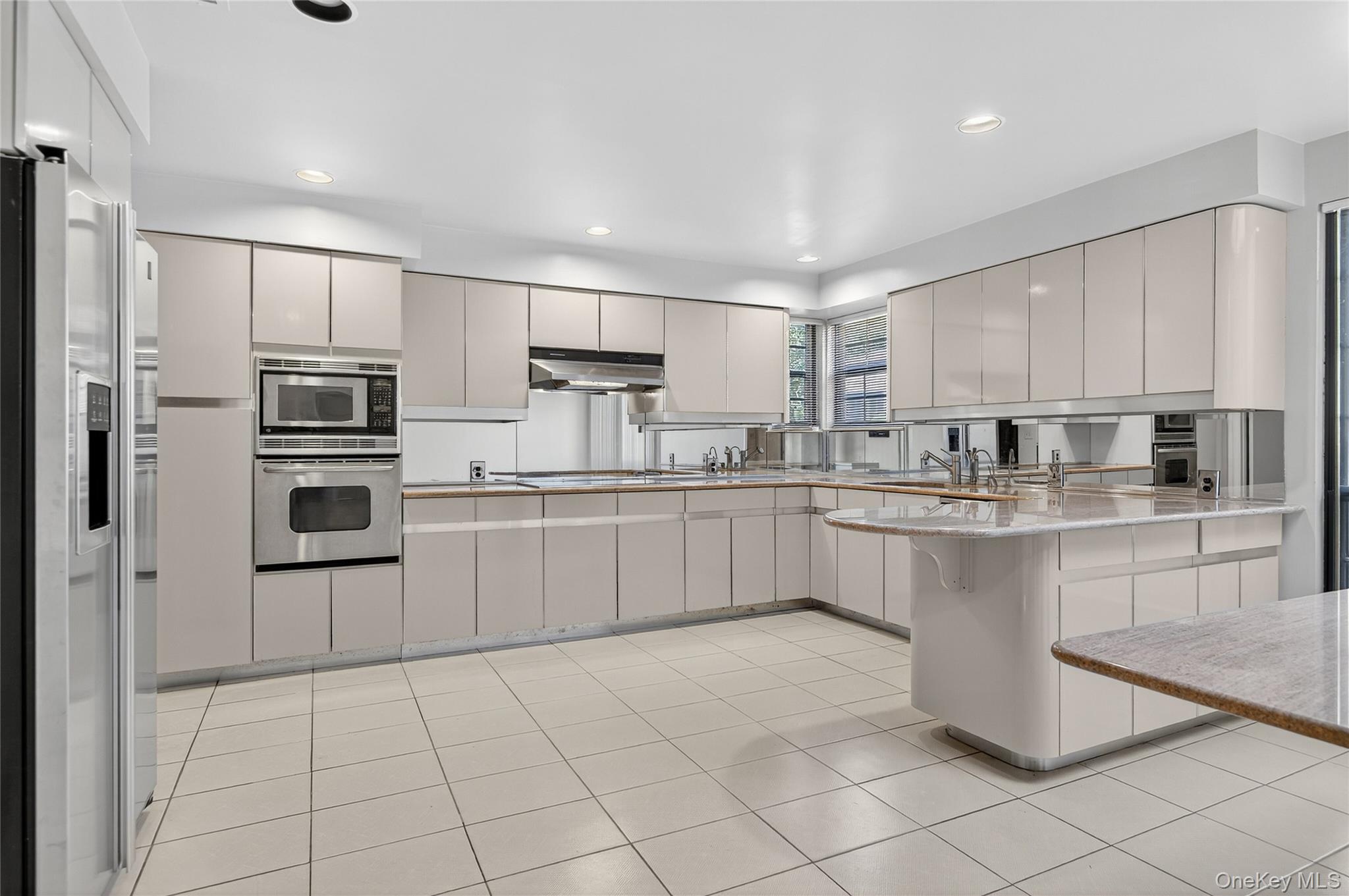 39 Bluebird Hill Court, Manhasset, NY 11030