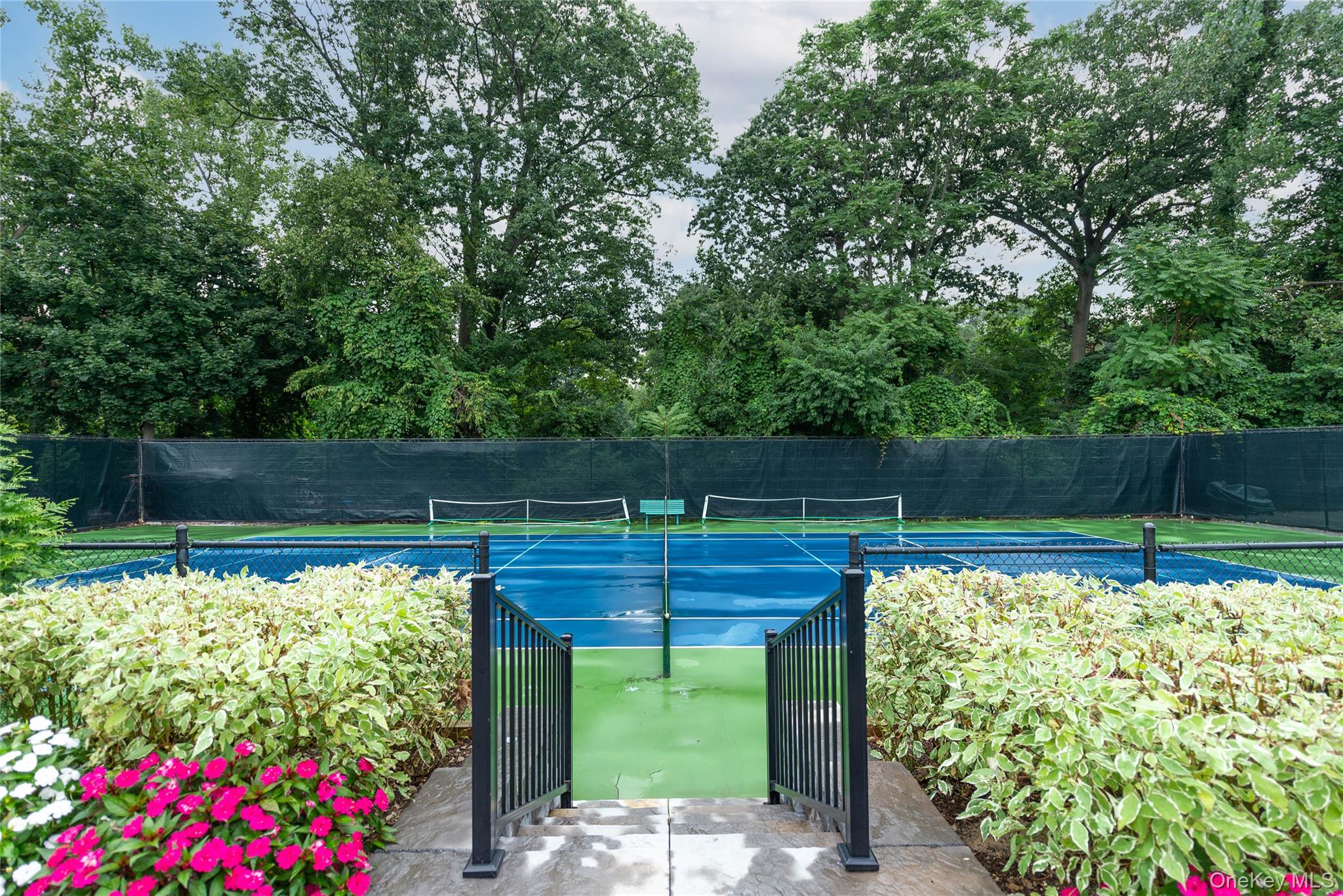 39 Bluebird Hill Court, Manhasset, NY 11030