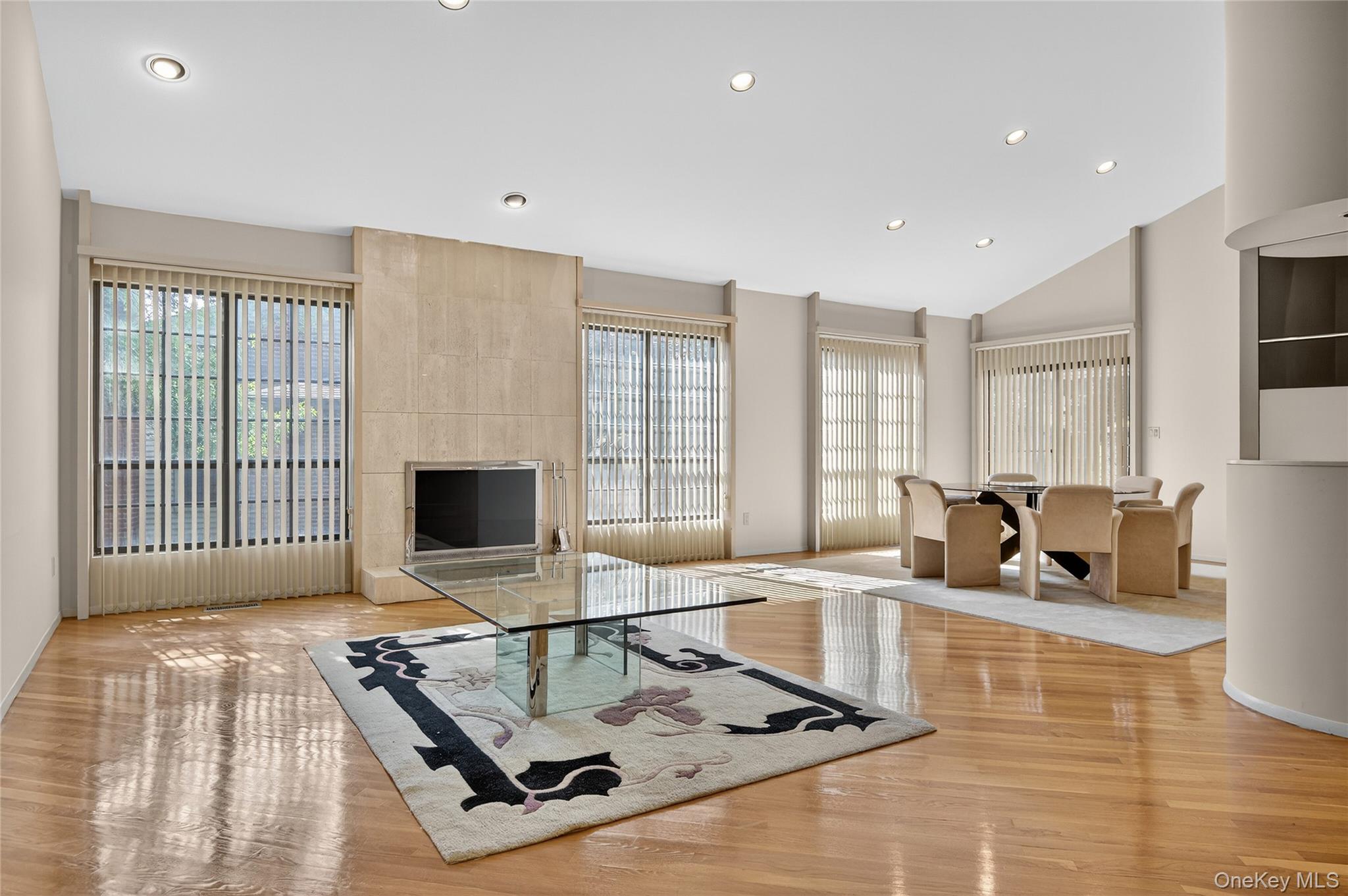 39 Bluebird Hill Court, Manhasset, NY 11030