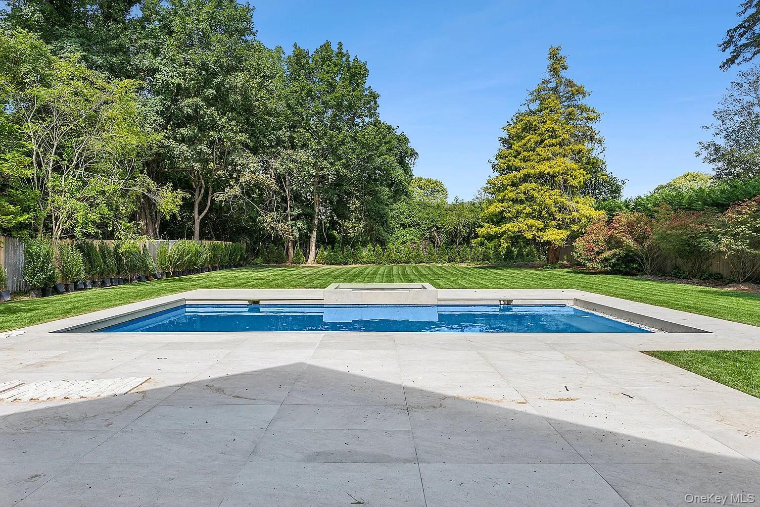 69 Halsey Street, Southampton, NY 11968