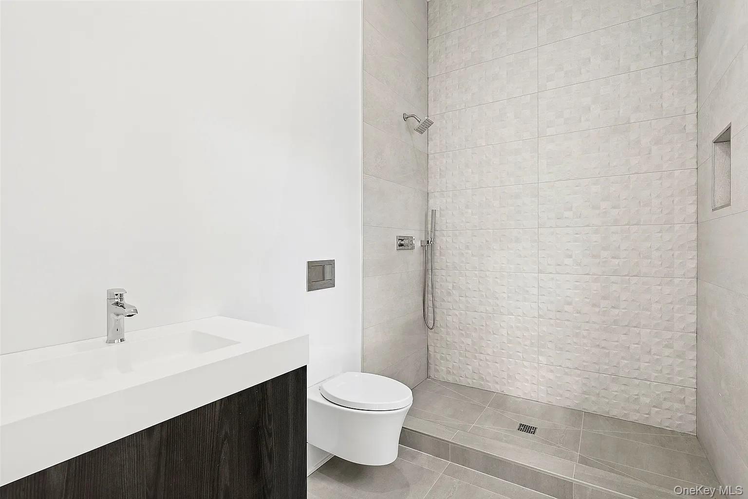 69 Halsey Street, Southampton, NY 11968