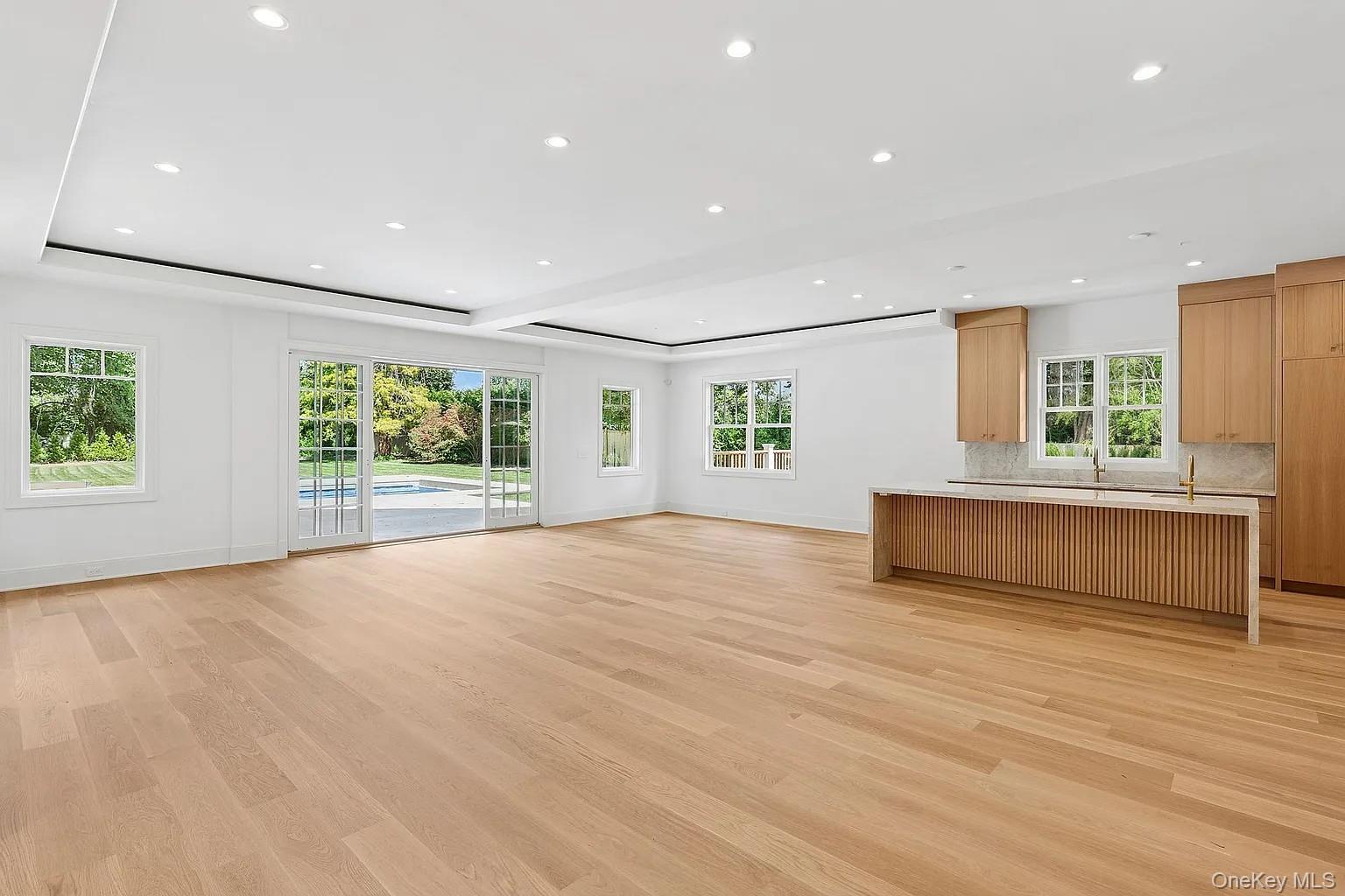 69 Halsey Street, Southampton, NY 11968