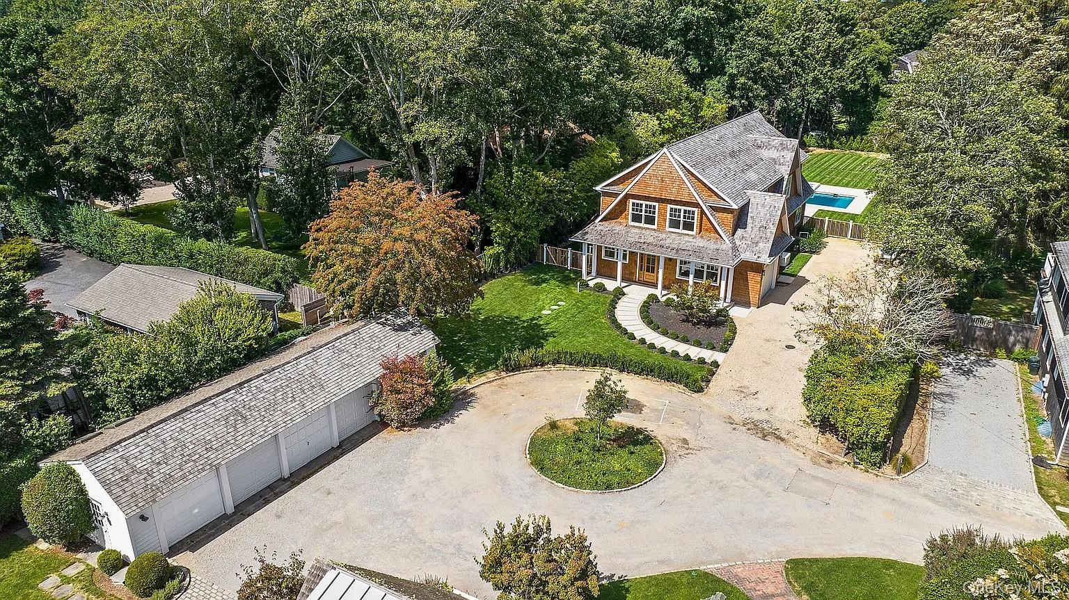 69 Halsey Street, Southampton, NY 11968